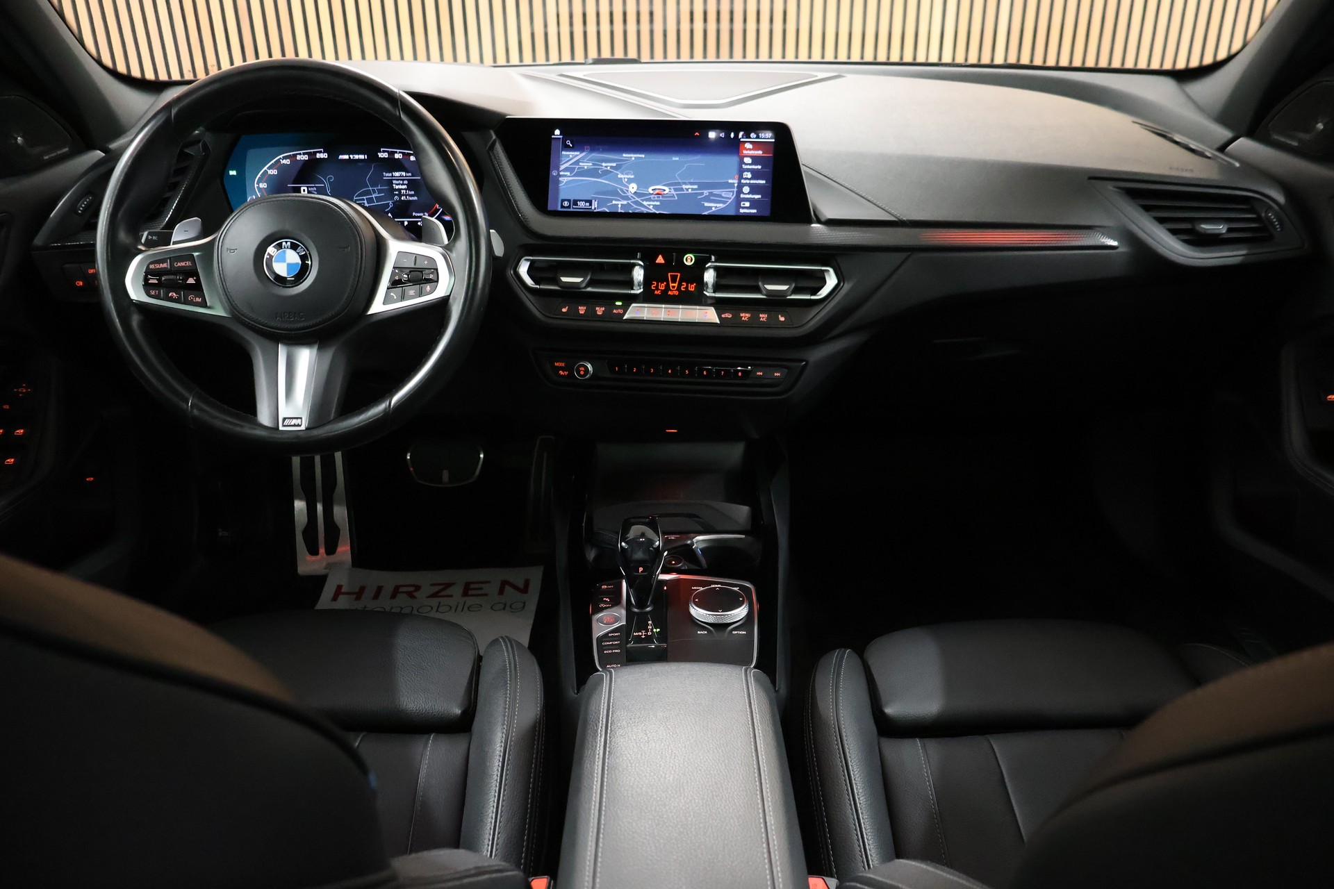 BMW M135i xDrive Steptronic-image-16