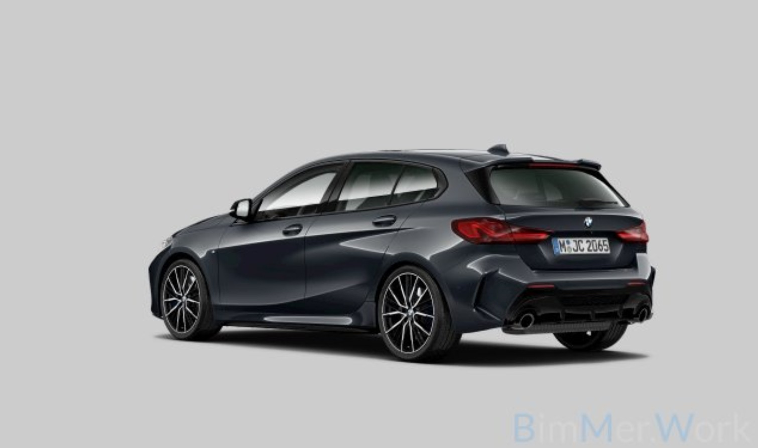 BMW M135i xDrive Steptronic-image-2