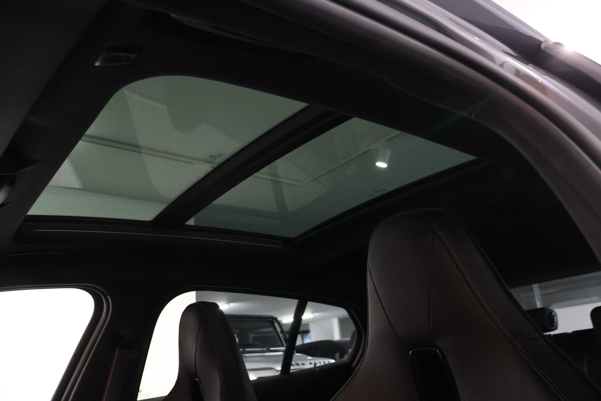 BMW M135i xDrive Steptronic-image-29