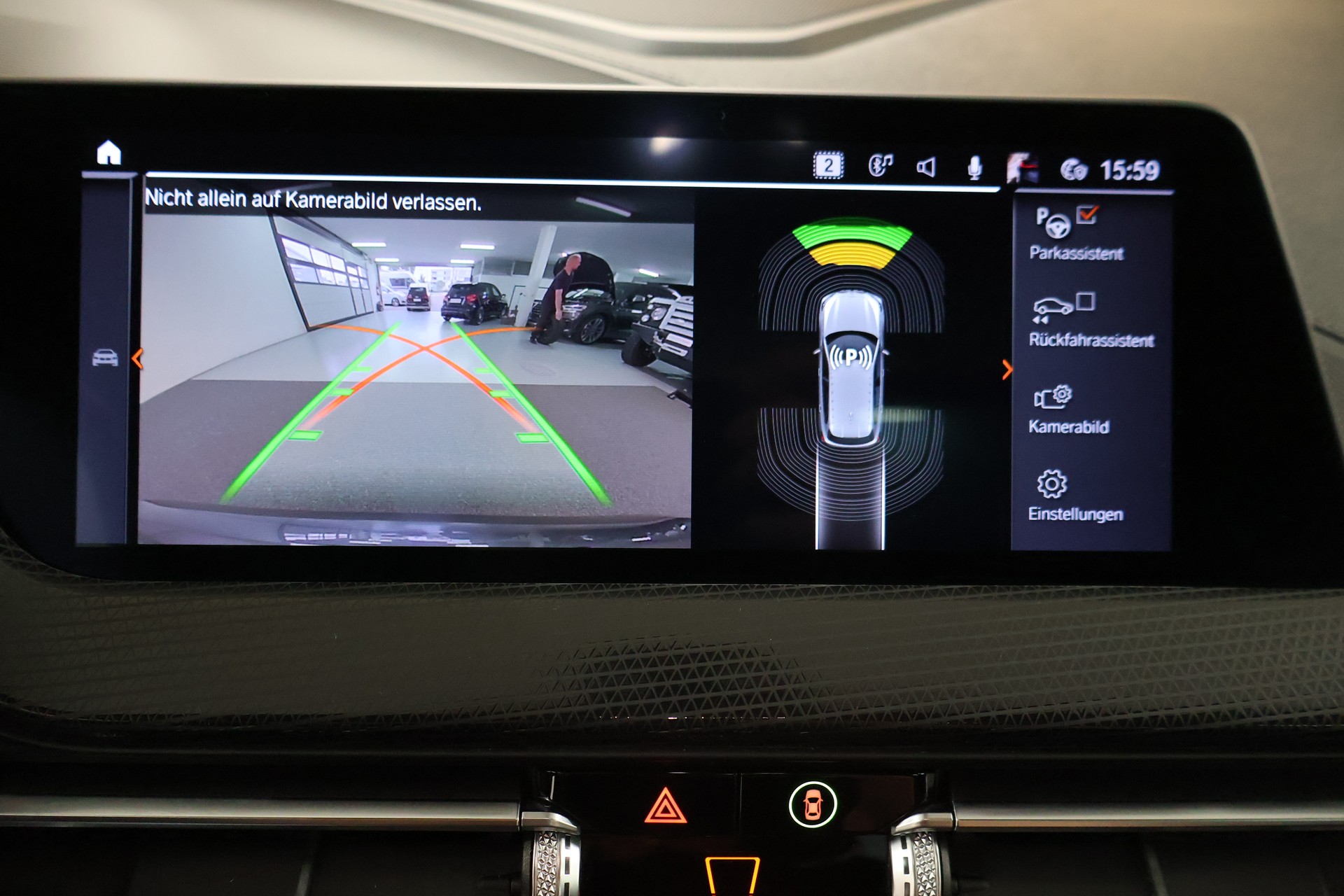 BMW M135i xDrive Steptronic-image-28
