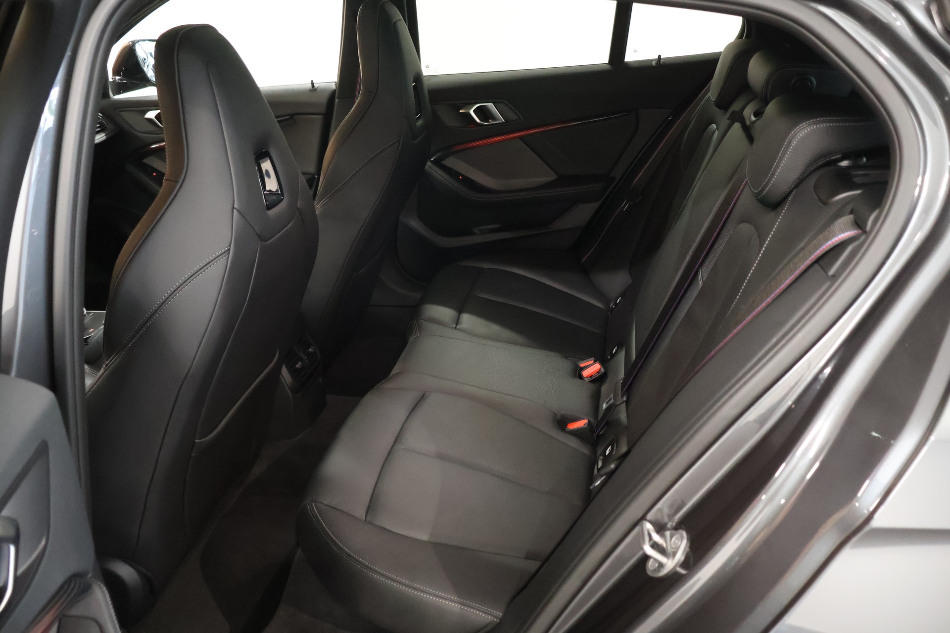 BMW M135i xDrive Steptronic-image-11