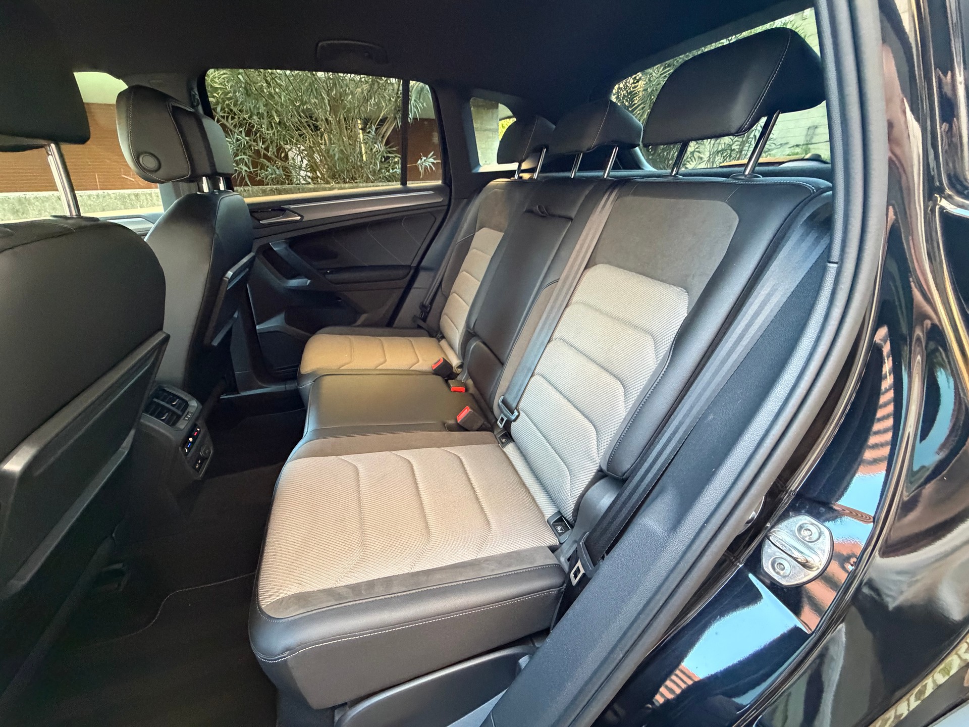 VW Tiguan 2.0TSI Highline 4Motion DSG-image-13