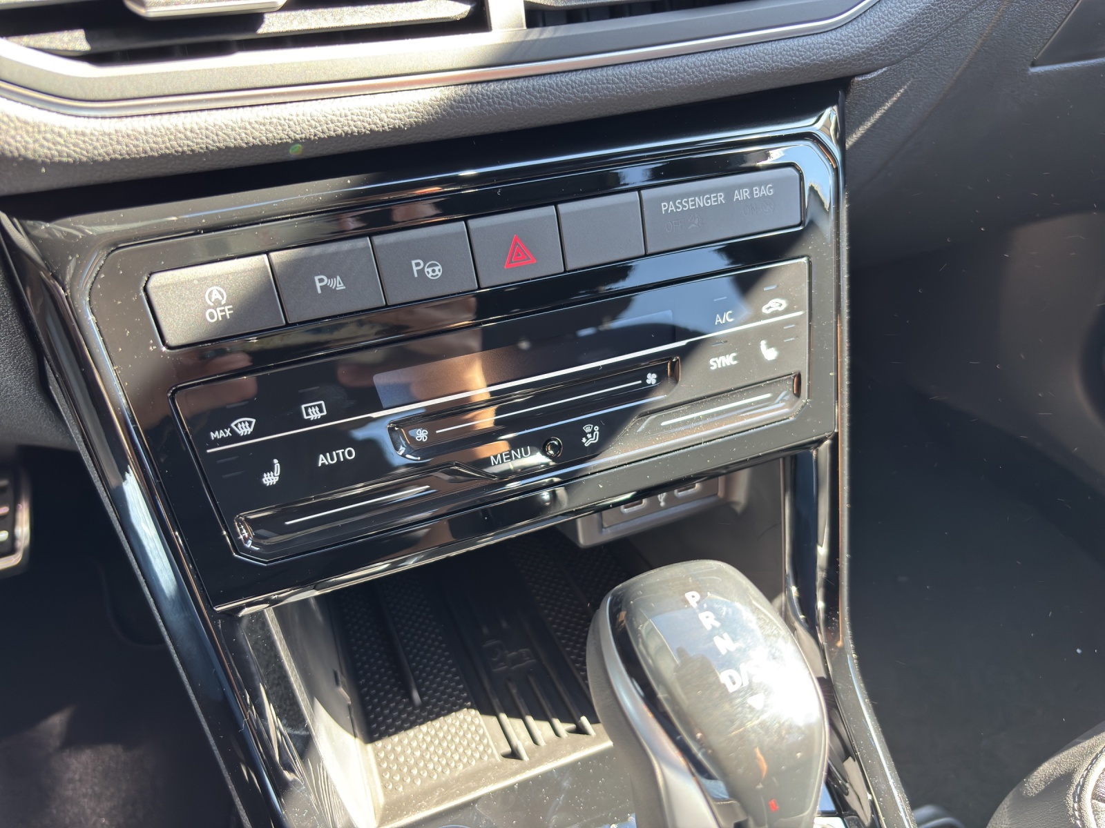 VW T-Cross 1.5 TSI EVO ACT R-Line DSG-image-13