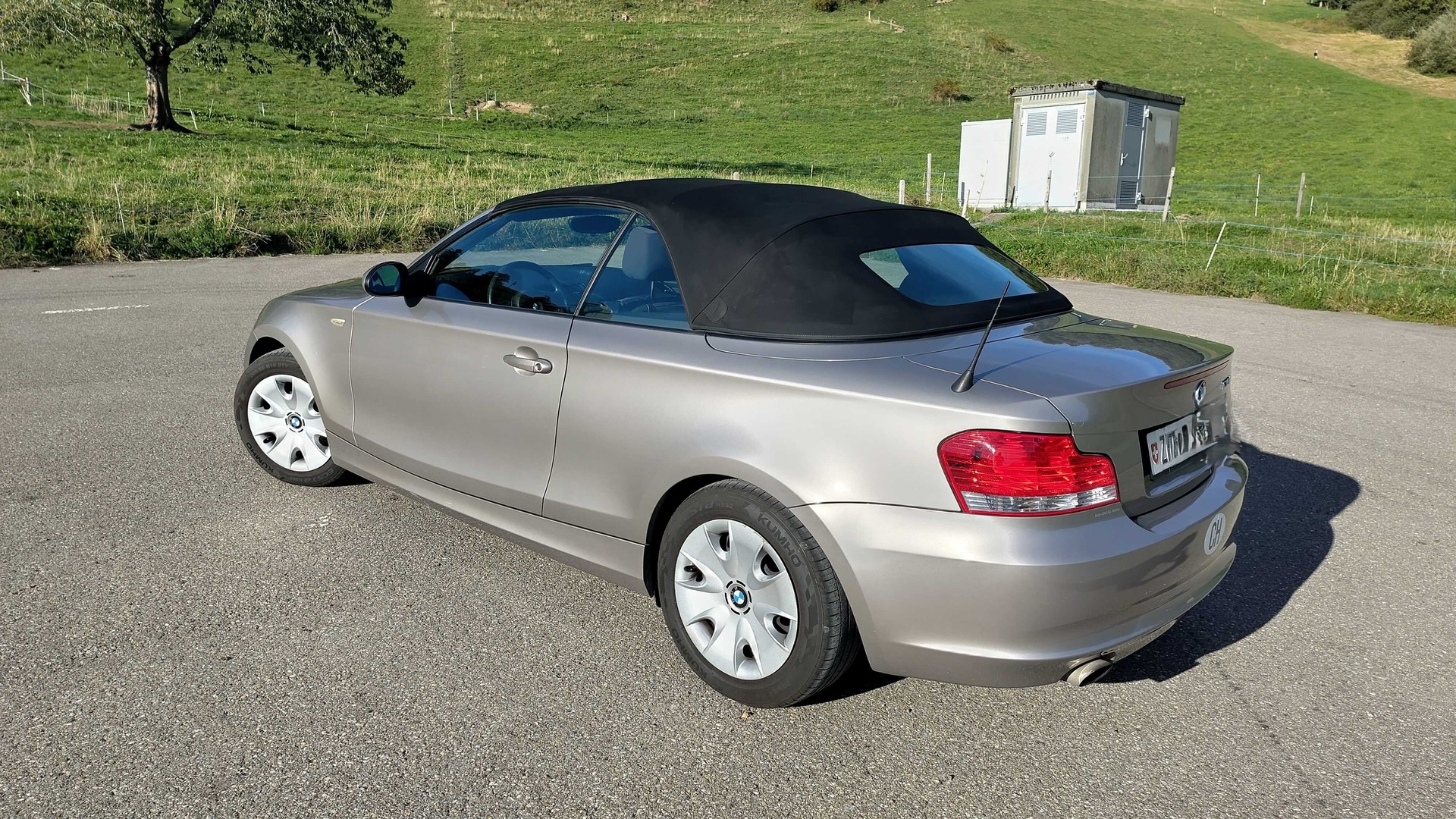 BMW 120-image-1