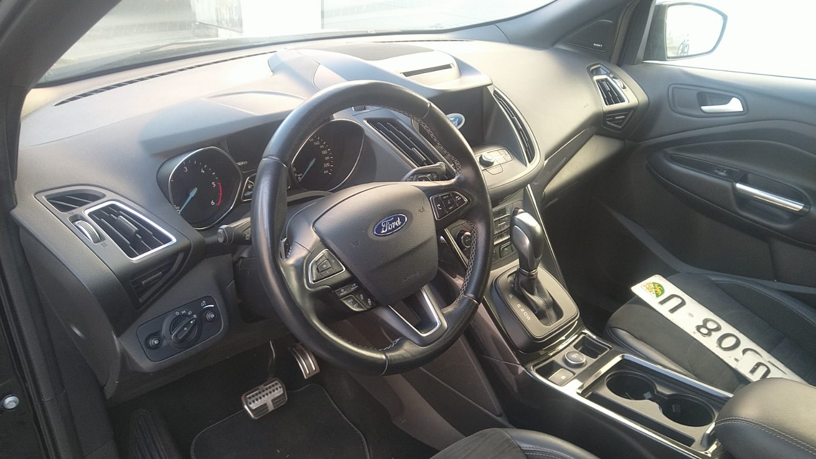 FORD Kuga 2.0 TDCi ST Line High 4WD PowerShift-image-9