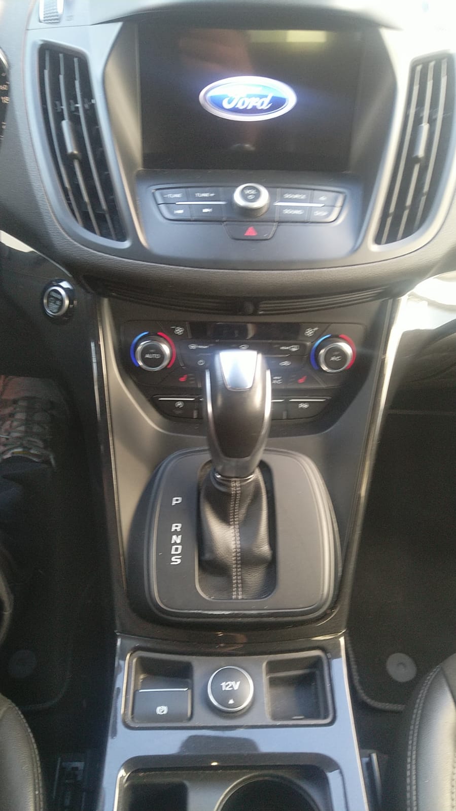 FORD Kuga 2.0 TDCi ST Line High 4WD PowerShift-image-11