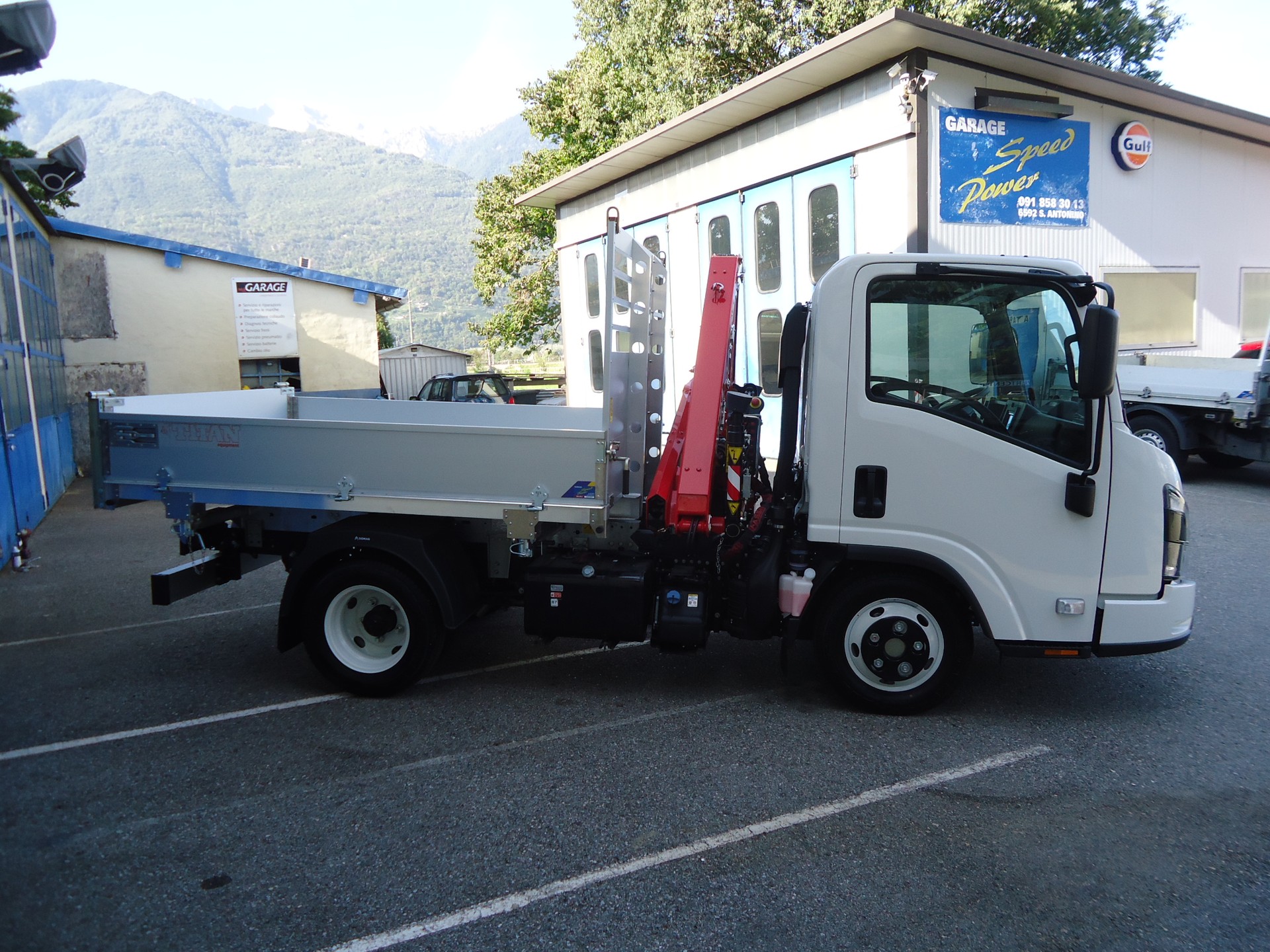 ISUZU M21 TT E Generation 4 - Gru FASSI F30M. - Ponte Ribaltabile Alluminio - Gancio di Traino KG. 3500-image-2