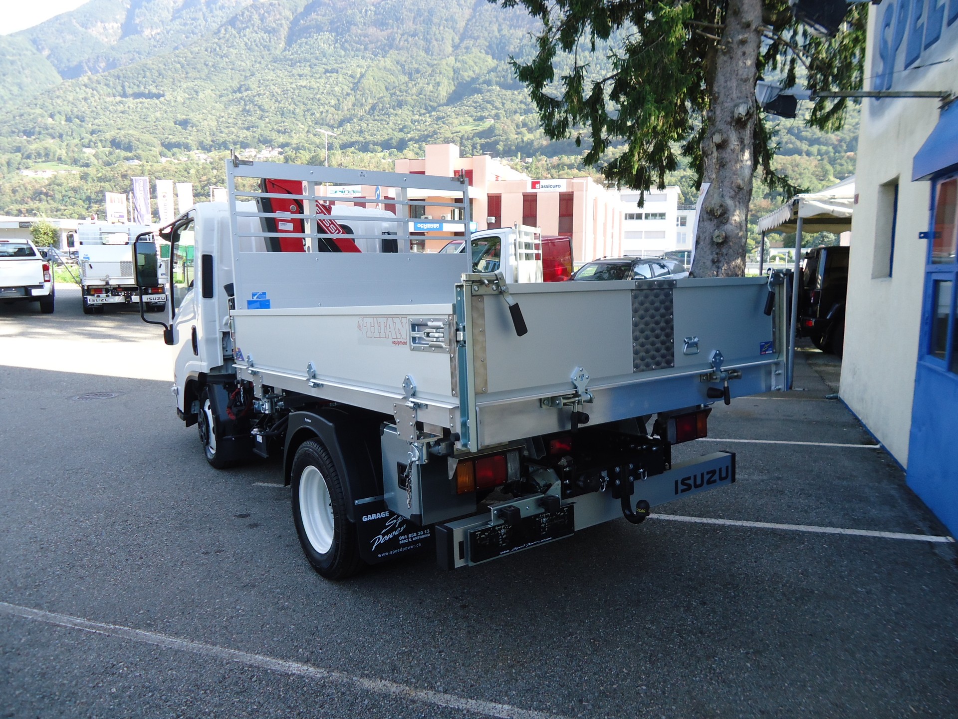 ISUZU M21 TT E Generation 4 - Gru FASSI F30M. - Ponte Ribaltabile Alluminio - Gancio di Traino KG. 3500-image-3