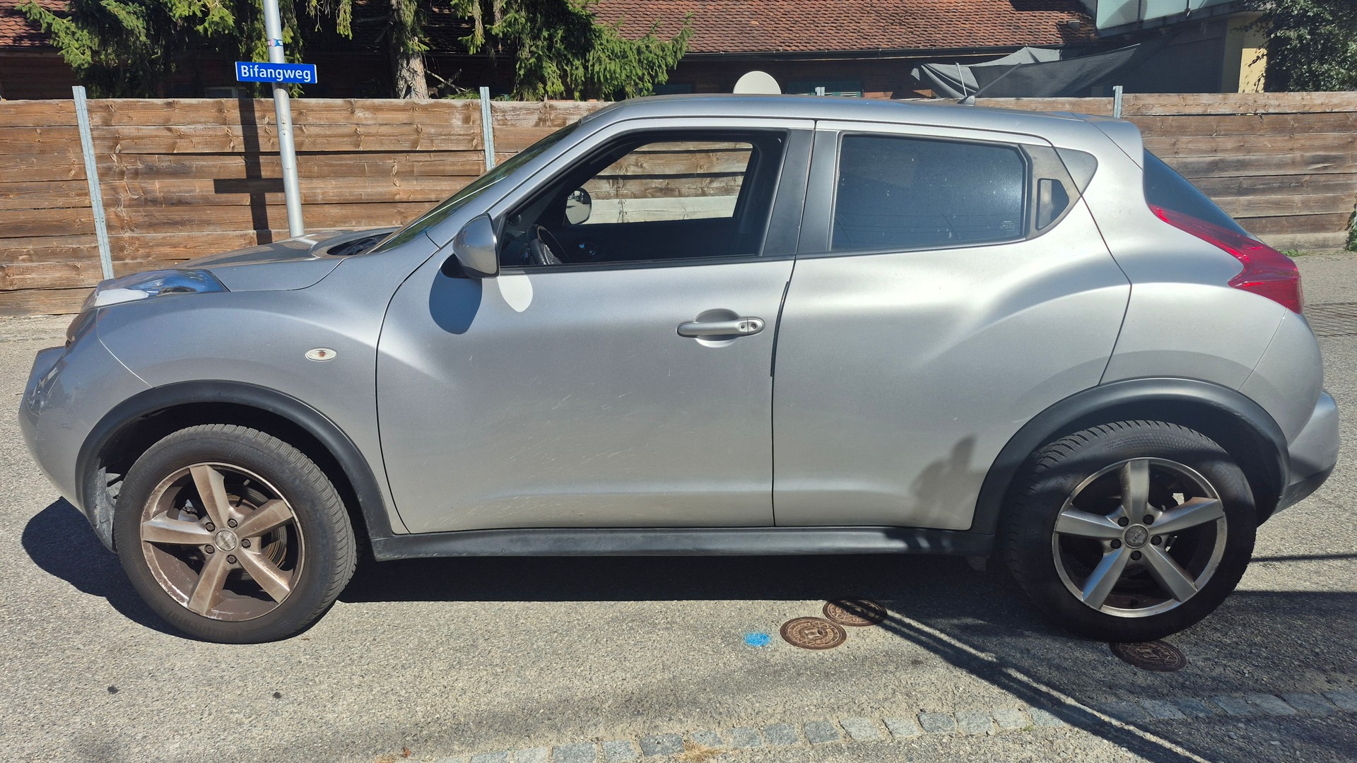 NISSAN Juke 1.6 DIG-T tekna 4x4 Xtronic M-CVT-image-9