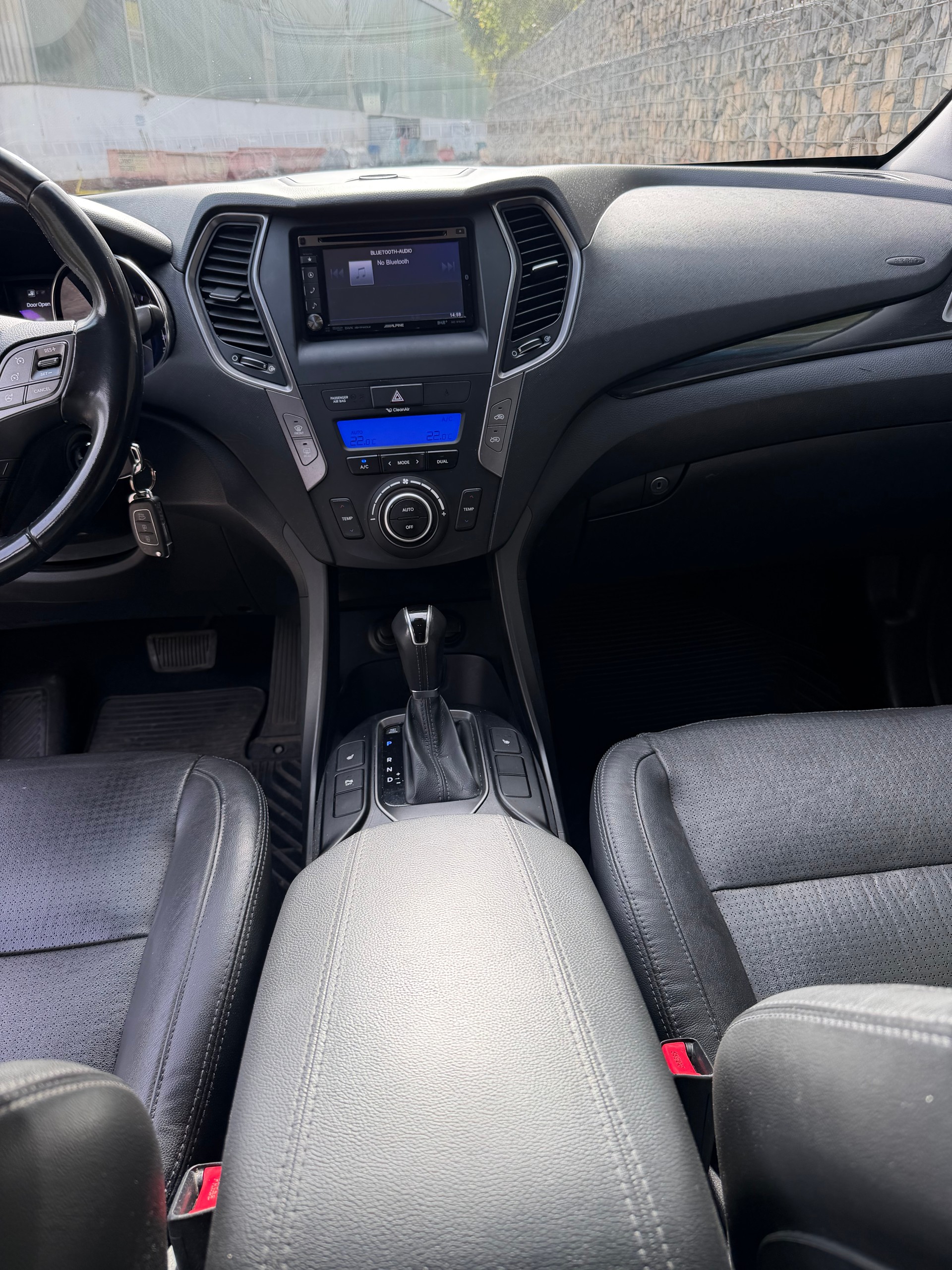HYUNDAI Santa Fe 2.2 CRDI Style 4WD Automatic-image-9