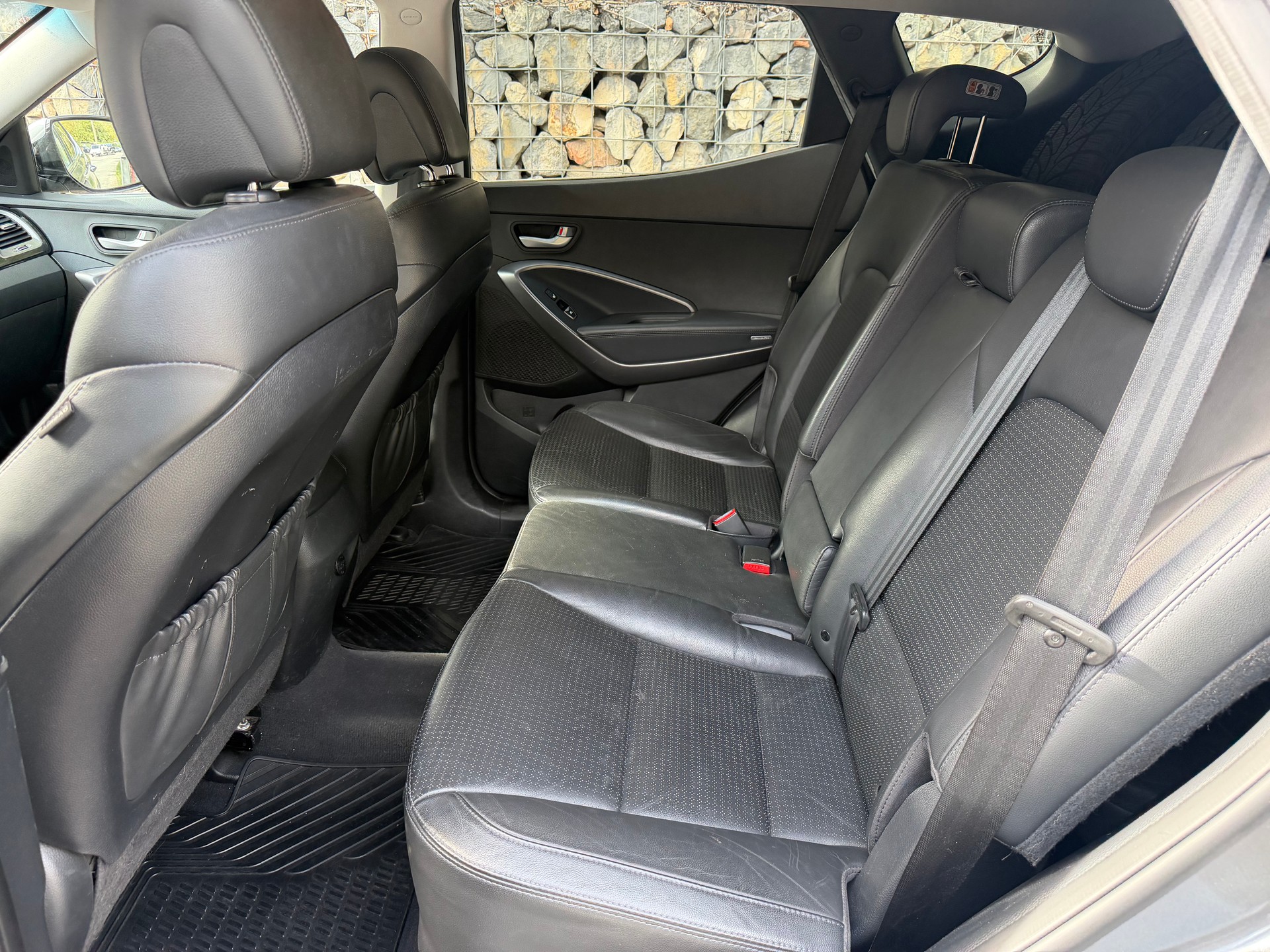 HYUNDAI Santa Fe 2.2 CRDI Style 4WD Automatic-image-10