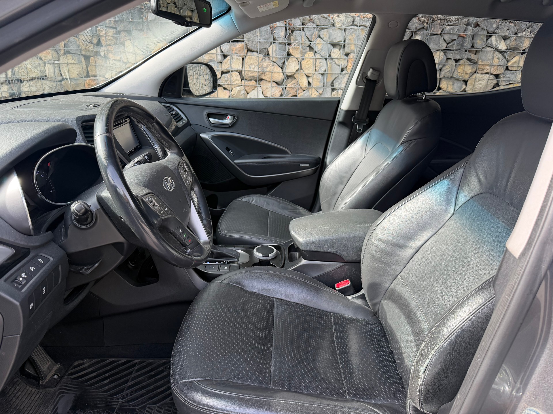 HYUNDAI Santa Fe 2.2 CRDI Style 4WD Automatic-image-8
