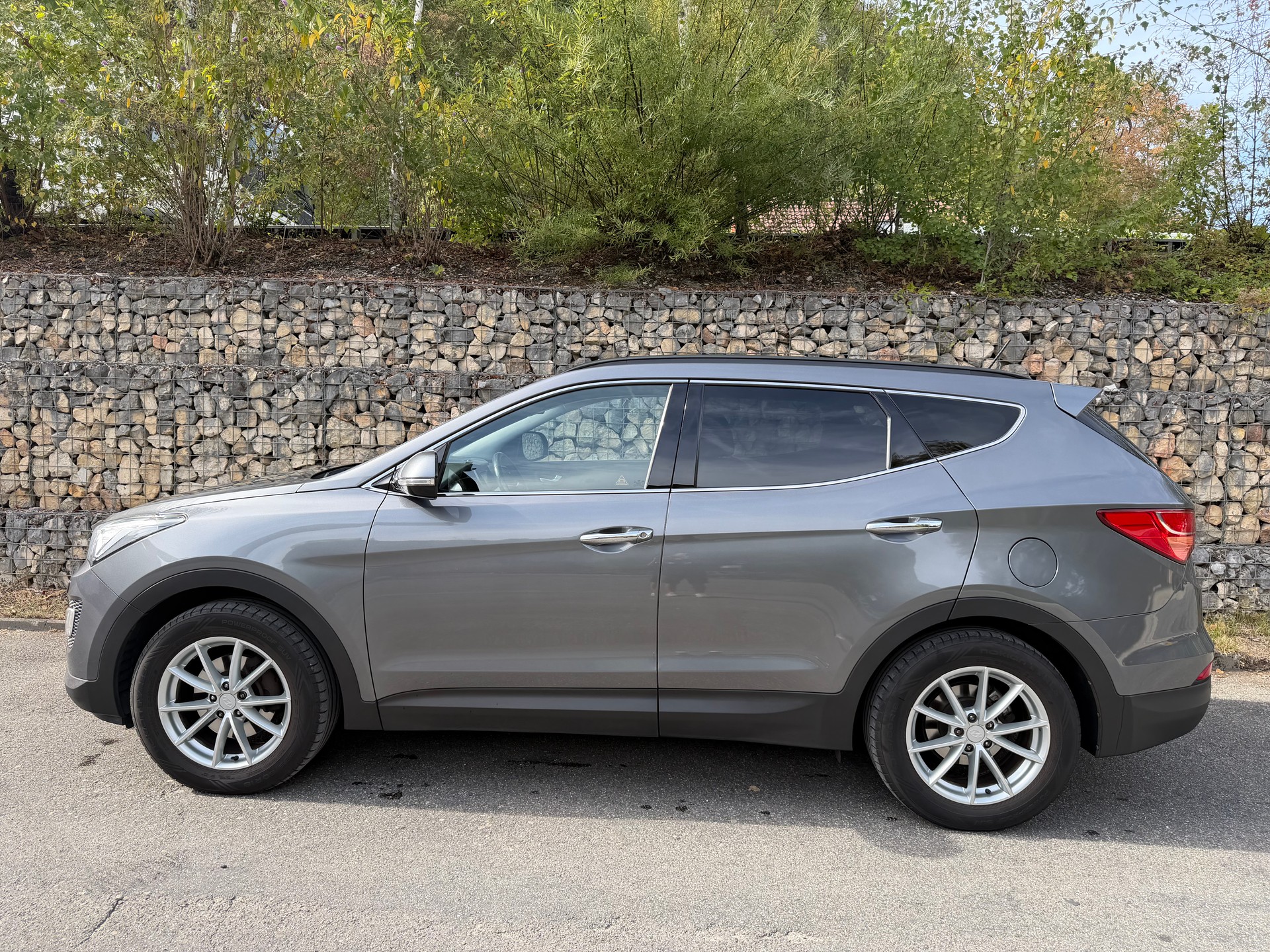 HYUNDAI Santa Fe 2.2 CRDI Style 4WD Automatic-image-3