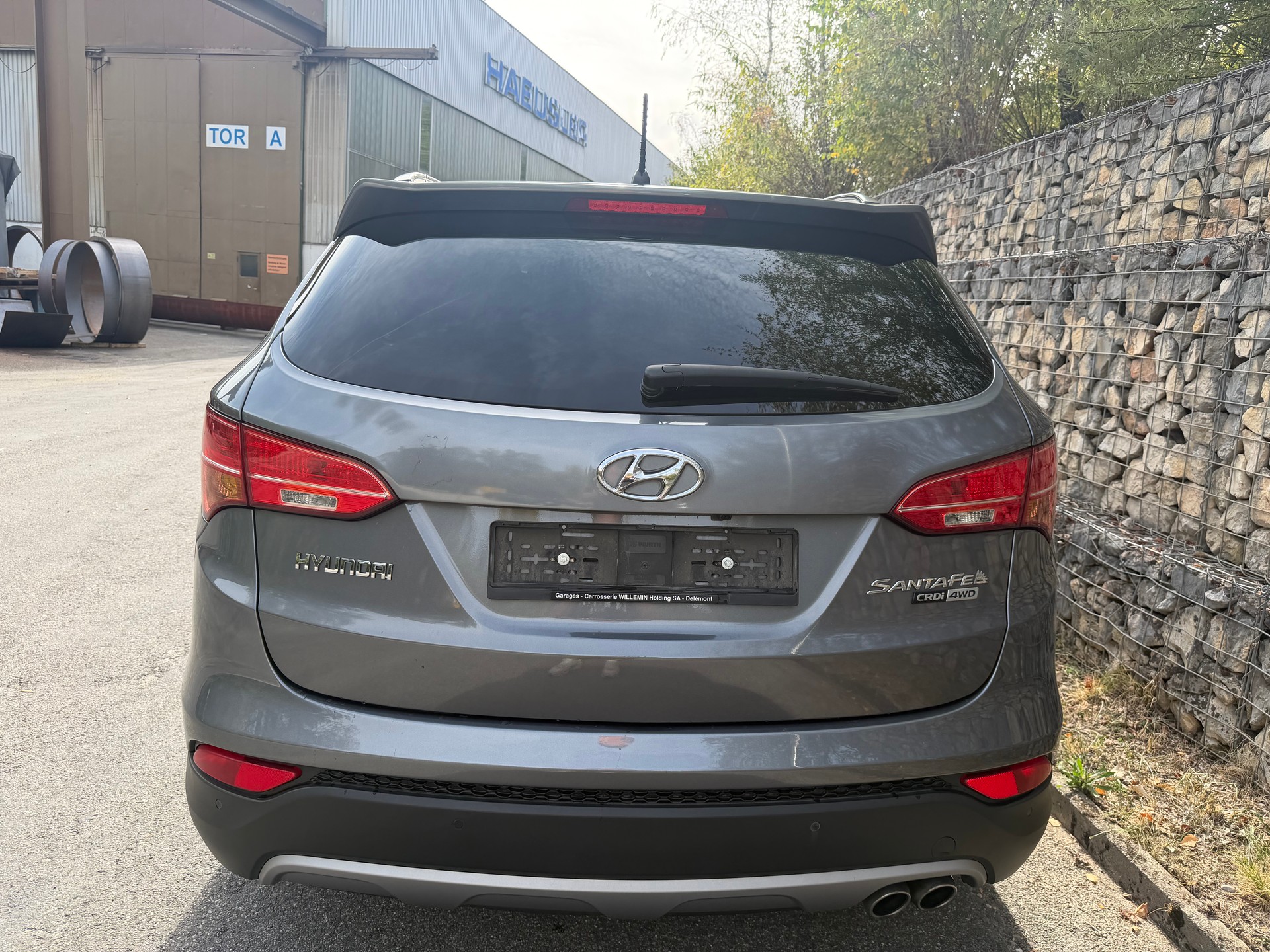 HYUNDAI Santa Fe 2.2 CRDI Style 4WD Automatic-image-5
