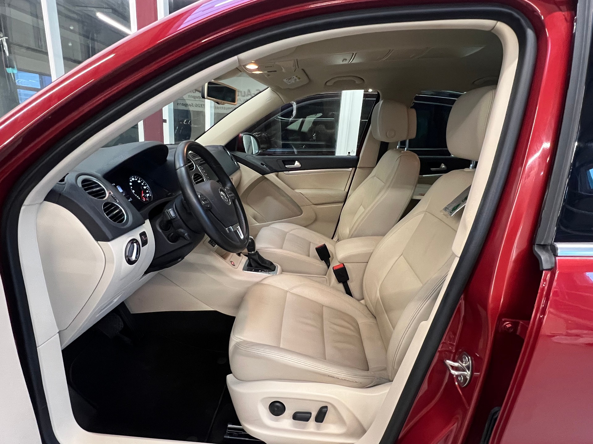VW Tiguan 2.0 TSI Cup 4Motion DSG-image-11