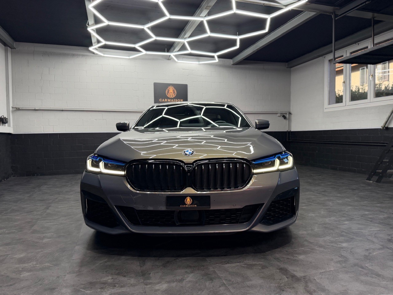 BMW M550i xDrive M Sport Pro Steptronic | Champagnerlack Sonderlackierung | Head-Up | M-Sportsitze | Laser | Harman/Kardon / AHK 2T-image-1