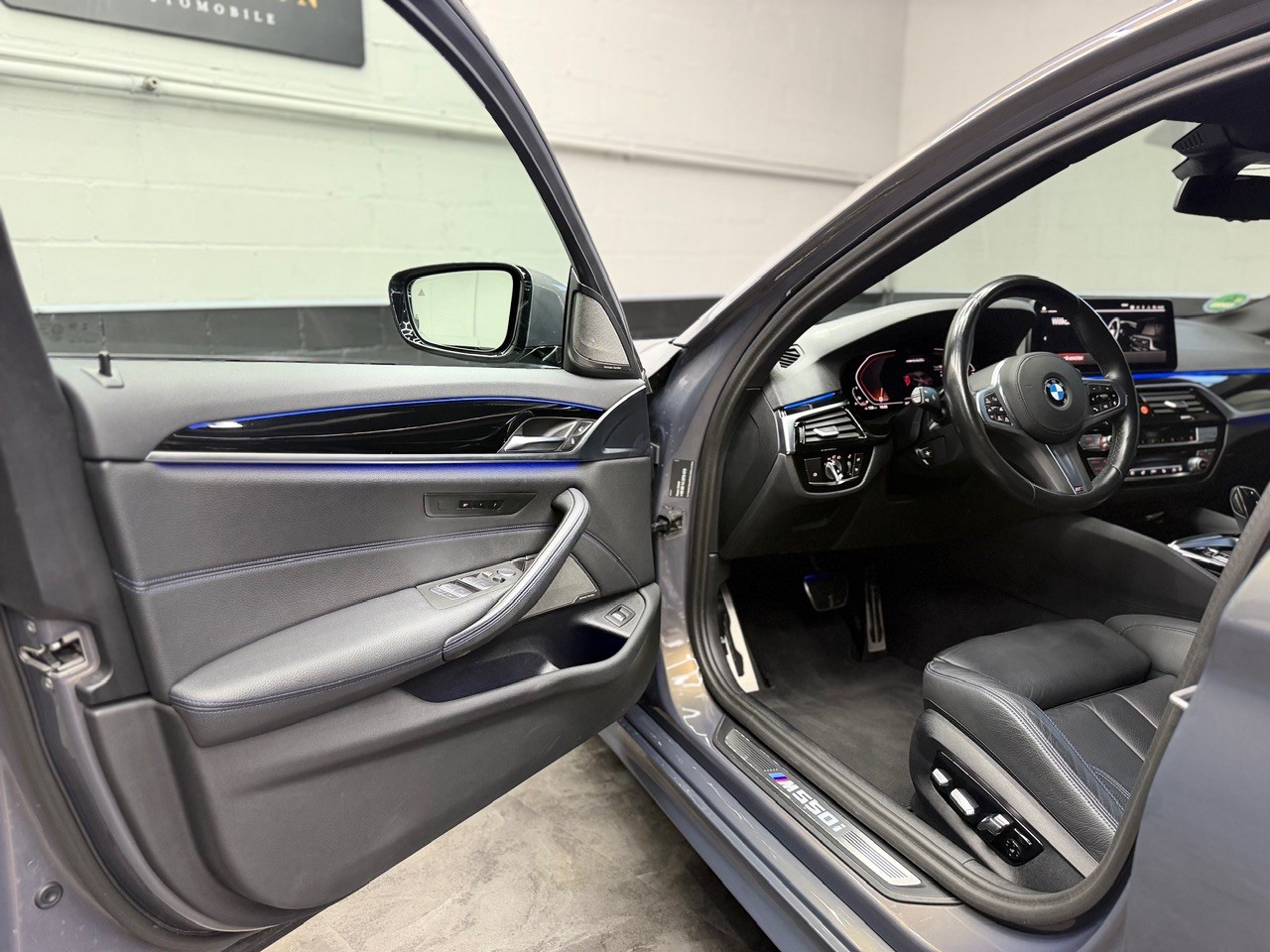 BMW M550i xDrive M Sport Pro Steptronic | Champagnerlack Sonderlackierung | Head-Up | M-Sportsitze | Laser | Harman/Kardon / AHK 2T-image-11