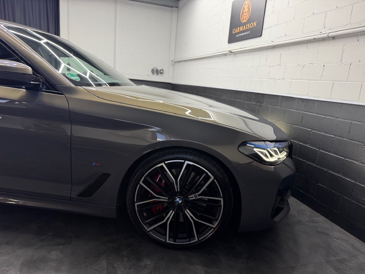 BMW M550i xDrive M Sport Pro Steptronic | Champagnerlack Sonderlackierung | Head-Up | M-Sportsitze | Laser | Harman/Kardon / AHK 2T-image-8