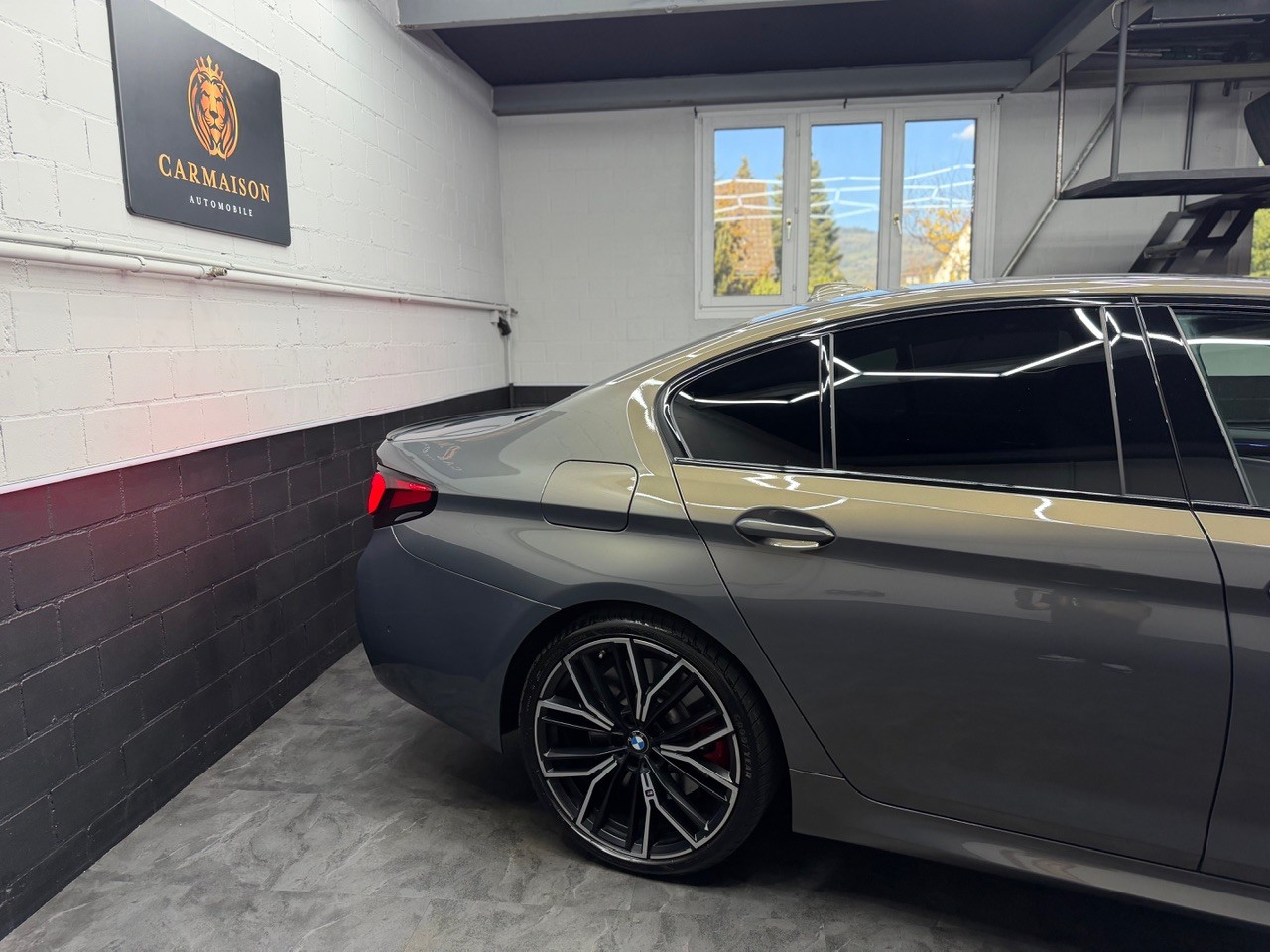 BMW M550i xDrive M Sport Pro Steptronic | Champagnerlack Sonderlackierung | Head-Up | M-Sportsitze | Laser | Harman/Kardon / AHK 2T-image-4