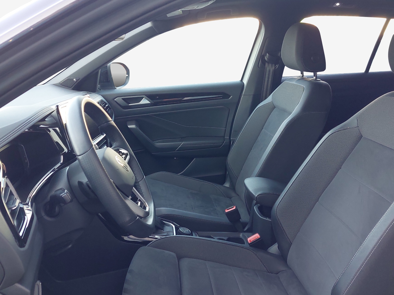 VW T-Roc 2.0 TSI R-Line DSG 4Motion-image-7