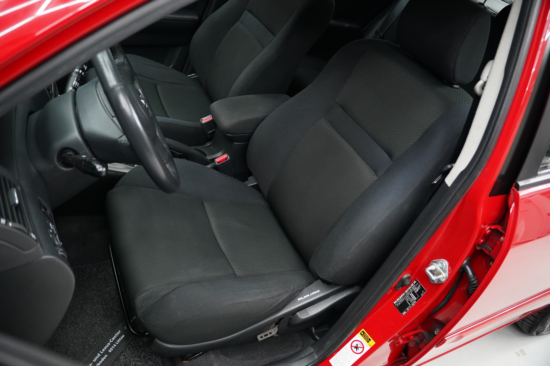 TOYOTA Corolla 1.6 Linea Sol-image-12