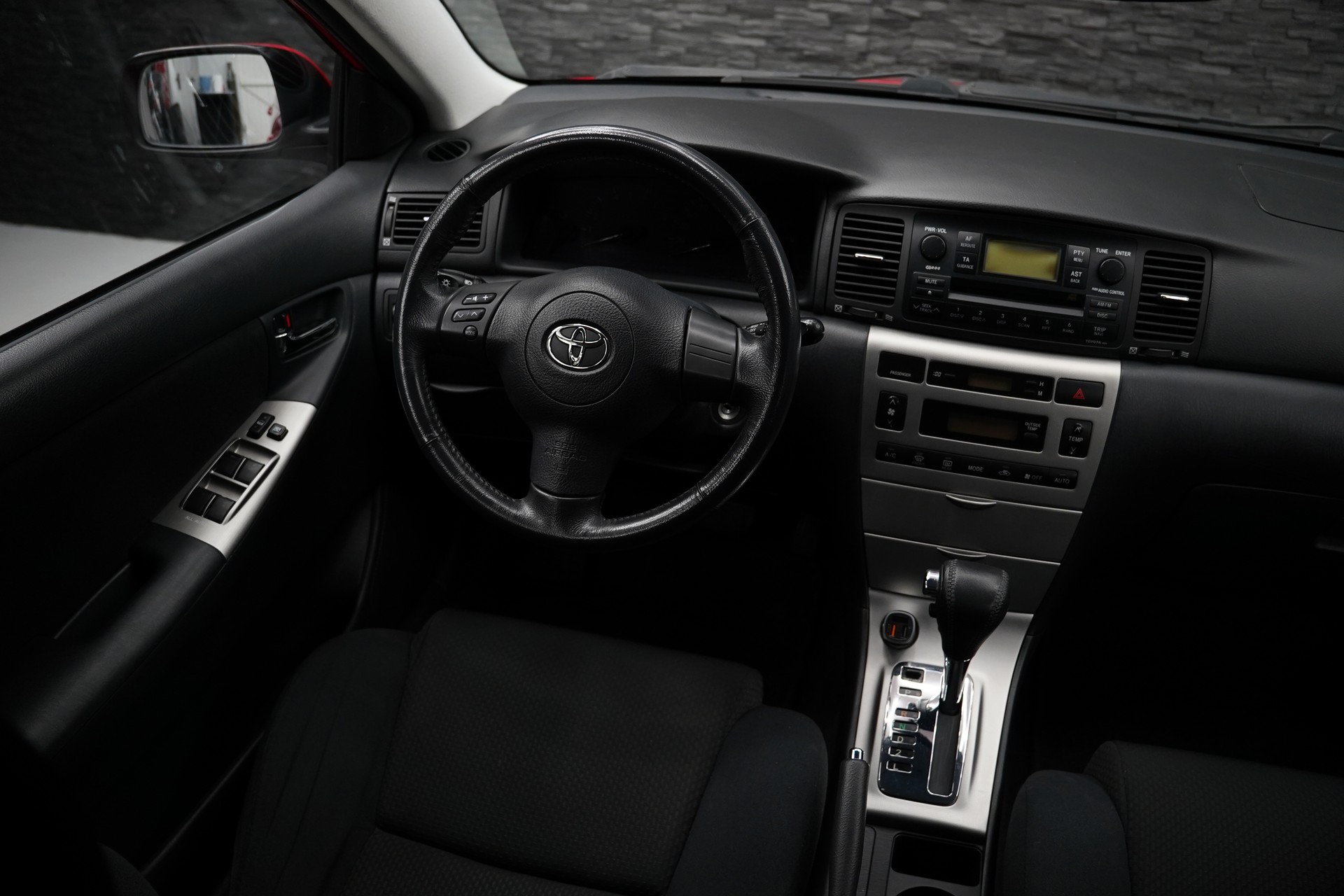 TOYOTA Corolla 1.6 Linea Sol-image-16