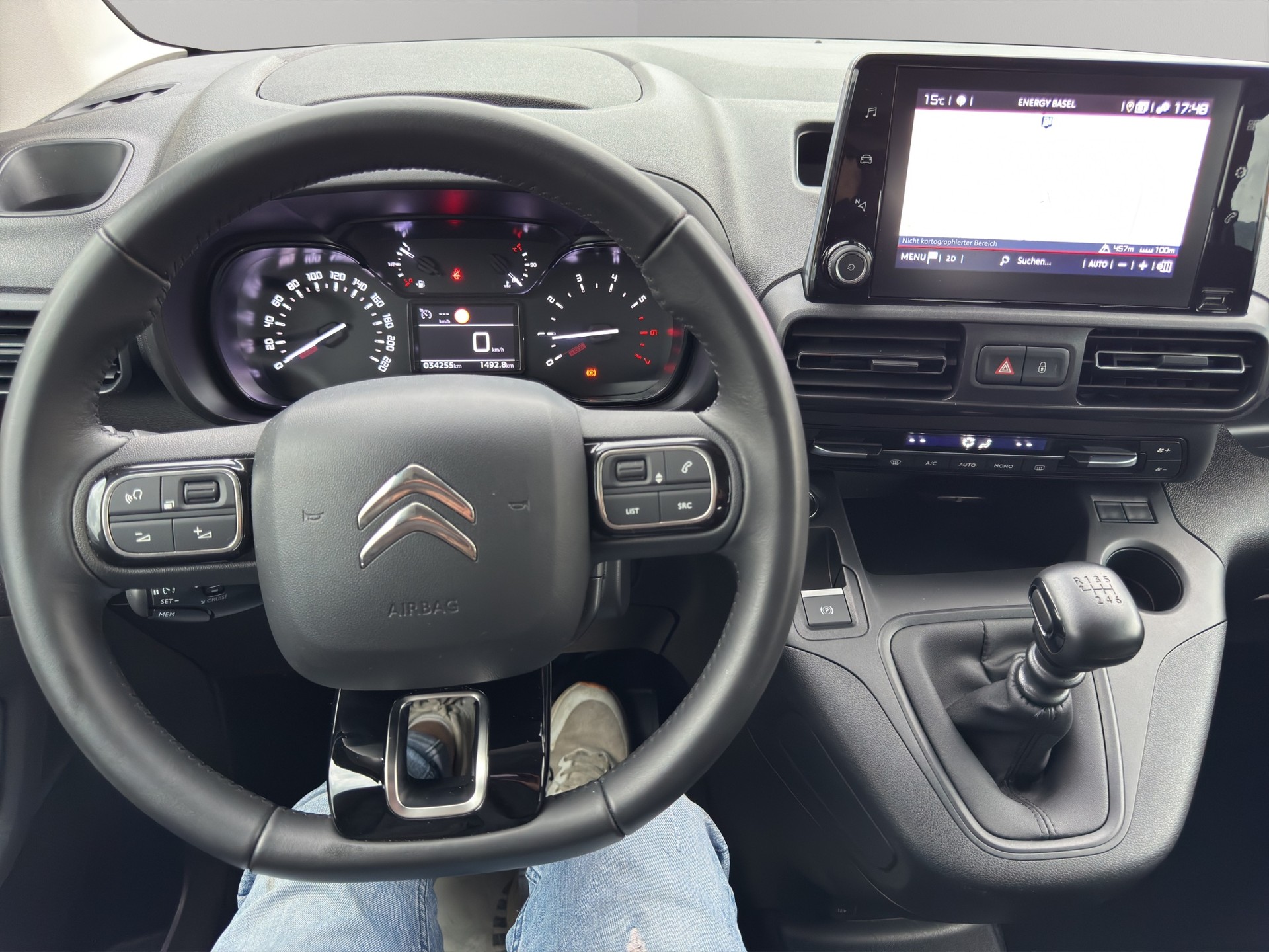 CITROEN Berlingo 1.5 BlueHDi Swiss Edition-image-13
