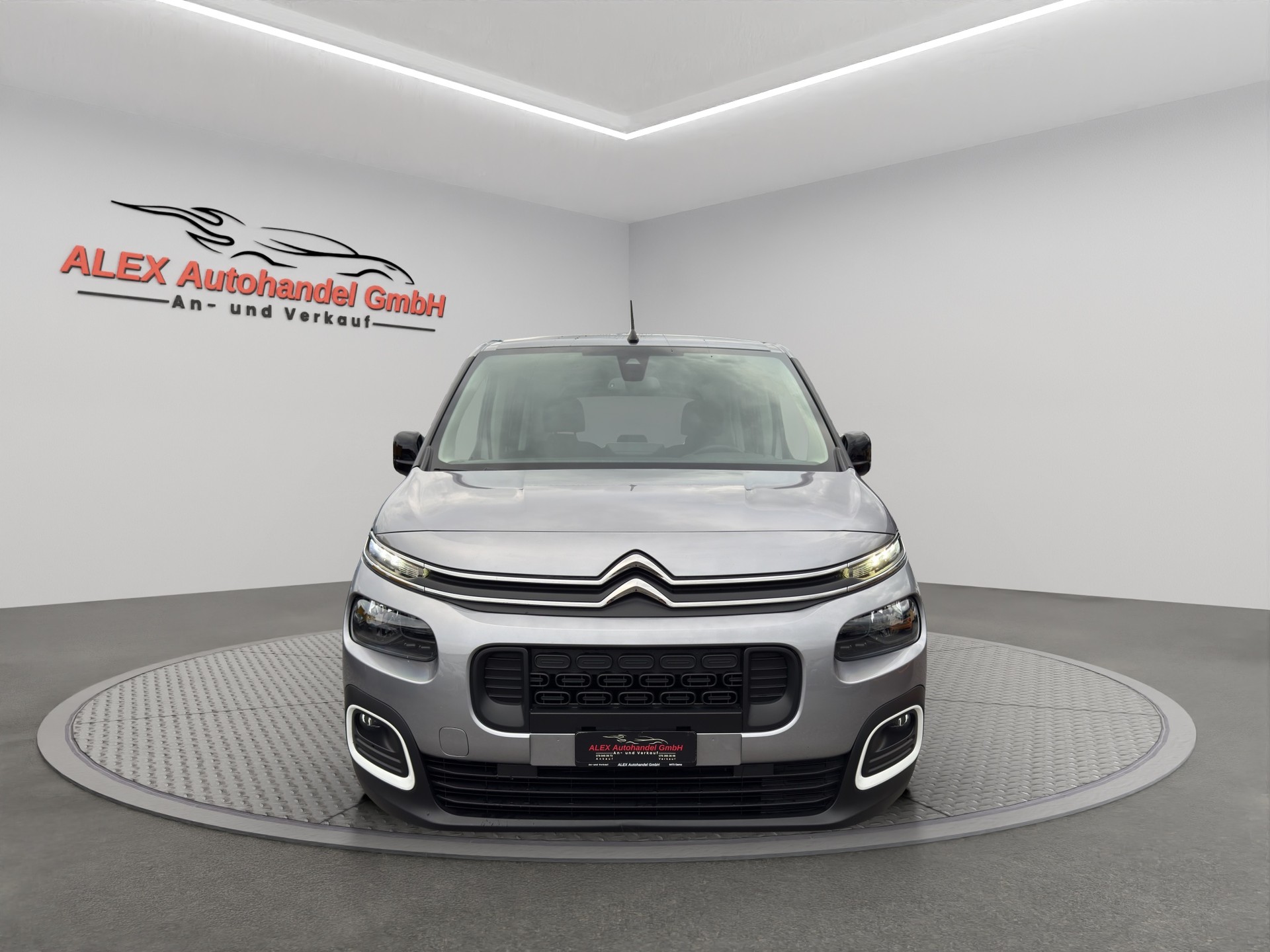 CITROEN Berlingo 1.5 BlueHDi Swiss Edition-image-1