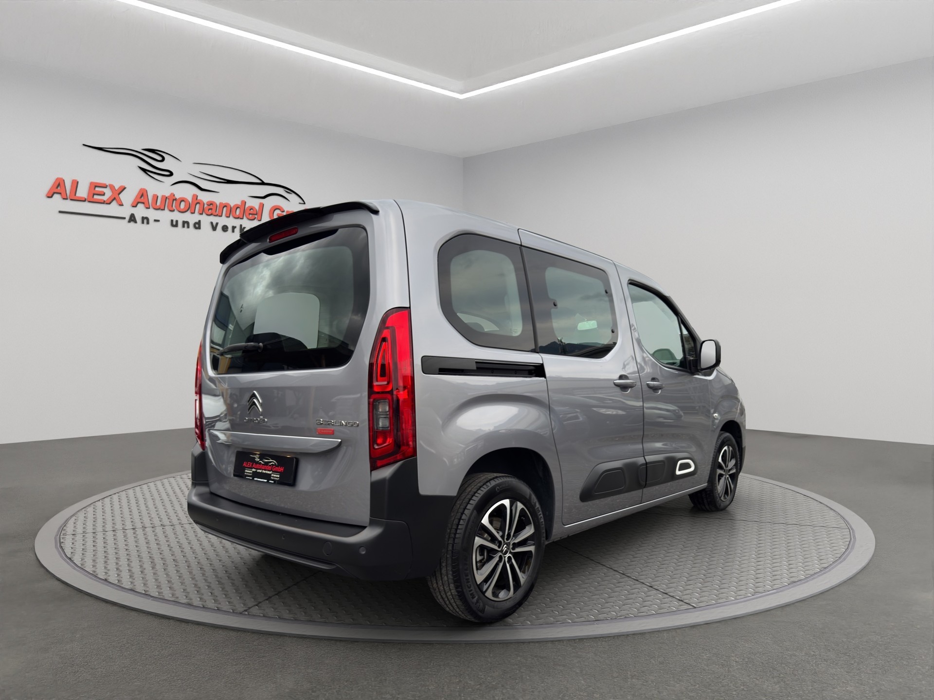 CITROEN Berlingo 1.5 BlueHDi Swiss Edition-image-6