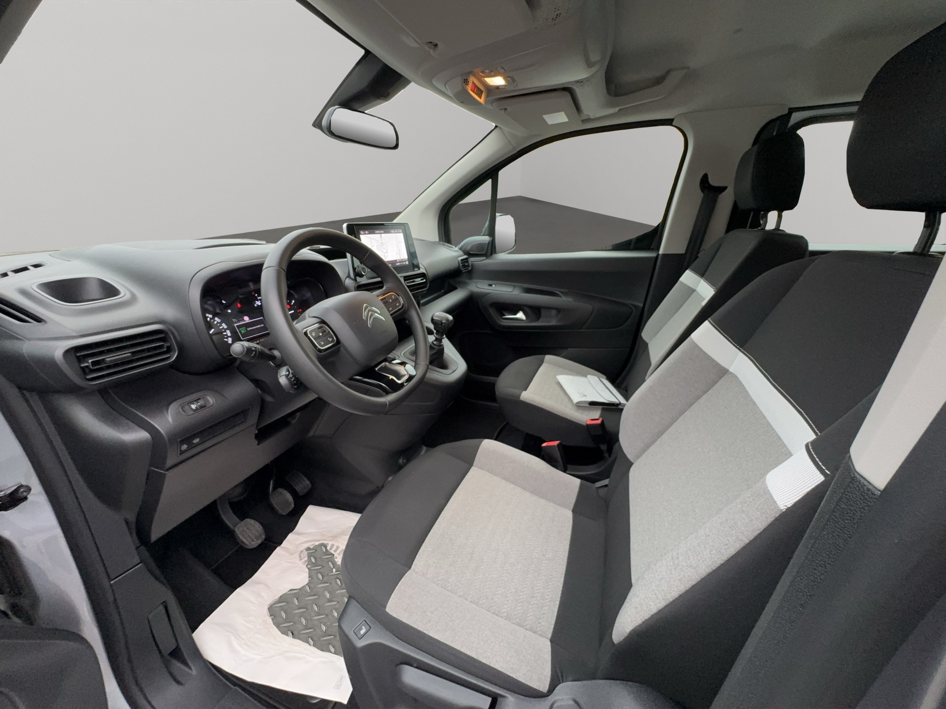 CITROEN Berlingo 1.5 BlueHDi Swiss Edition-image-9