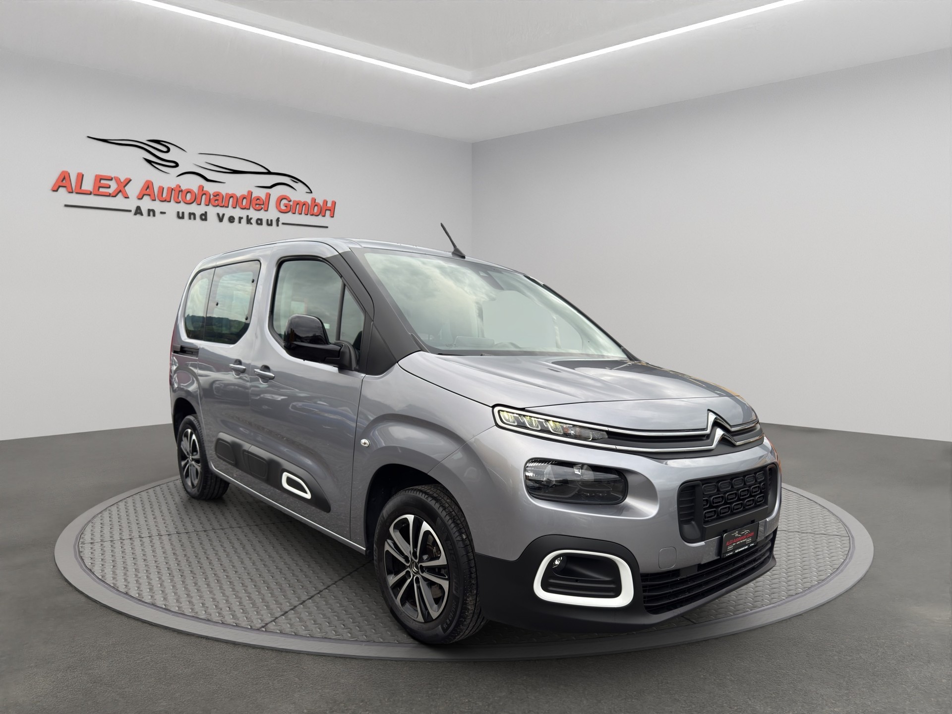 CITROEN Berlingo 1.5 BlueHDi Swiss Edition-image-8
