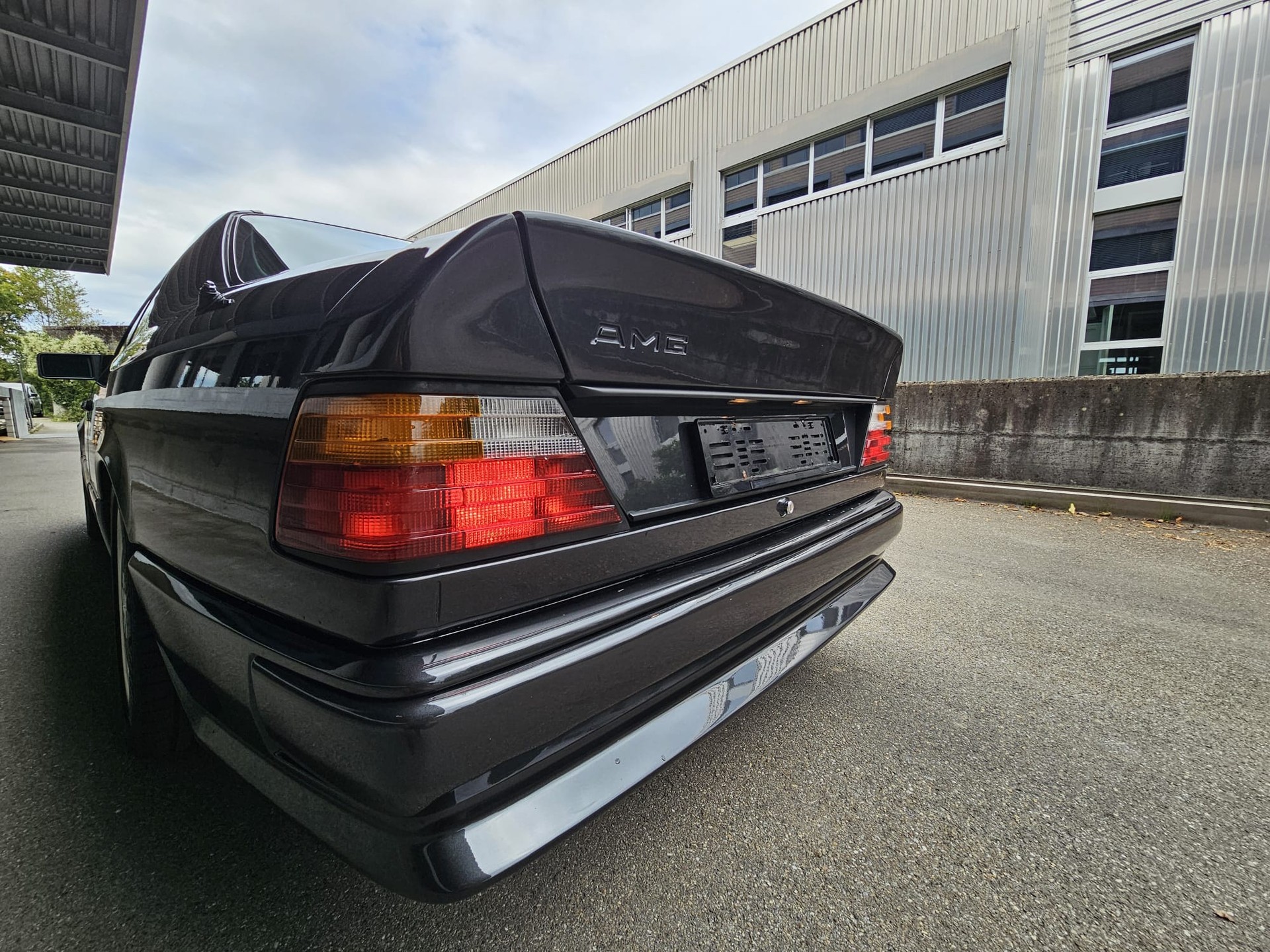 MERCEDES-BENZ 300 CE-24-image-3