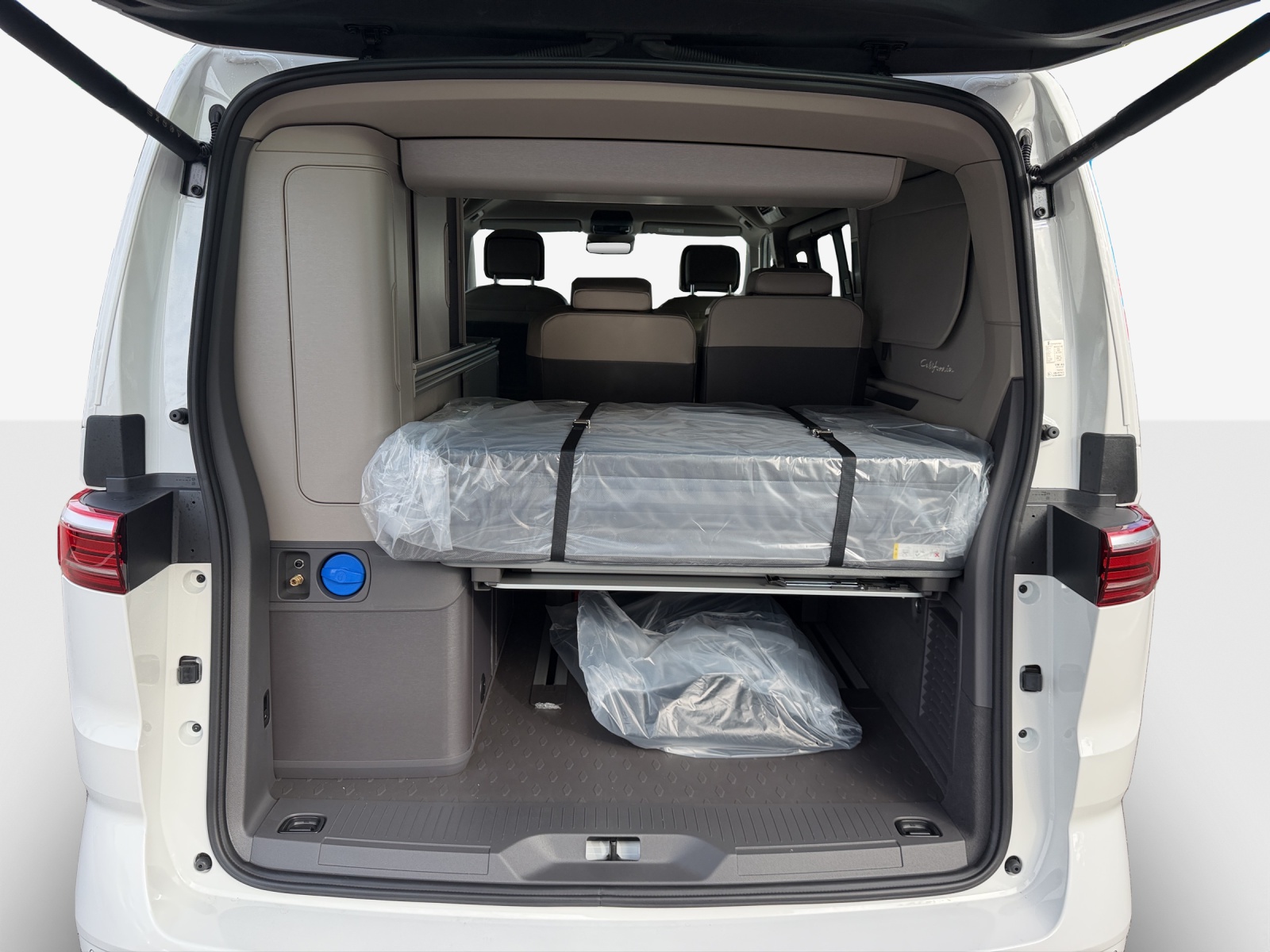 VW California 2.0 TDI Beach Ocean-image-12