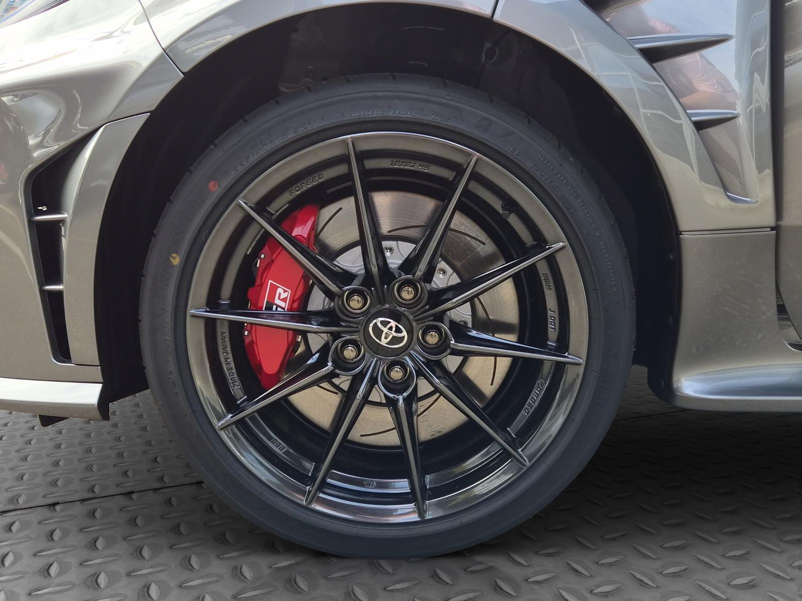 TOYOTA GR Yaris 1.6 Turbo Sport 4x4-image-8