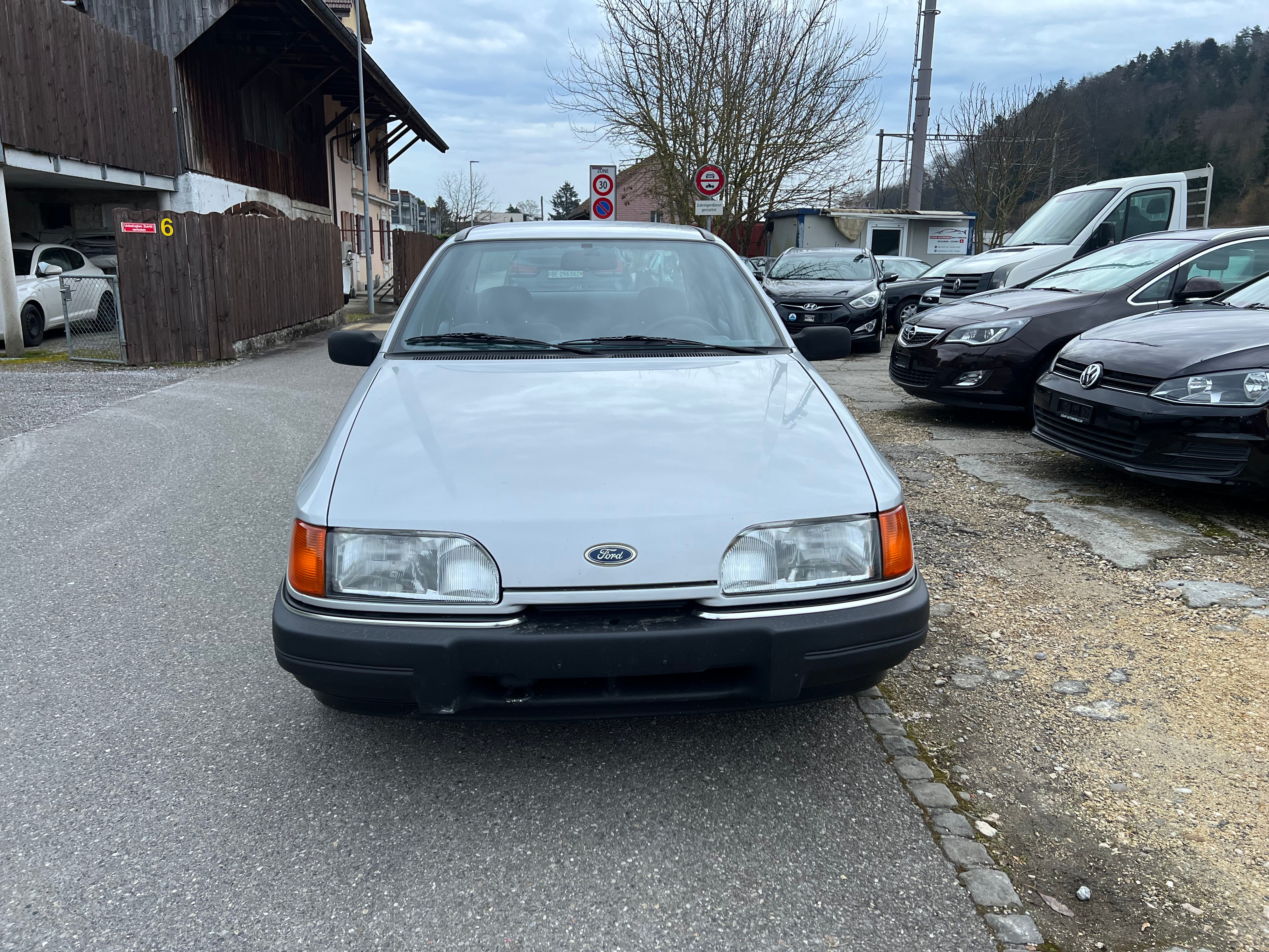 Car photo