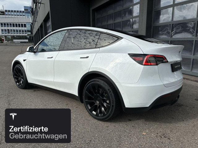 TESLA Model Y Long Range AWD-image-6