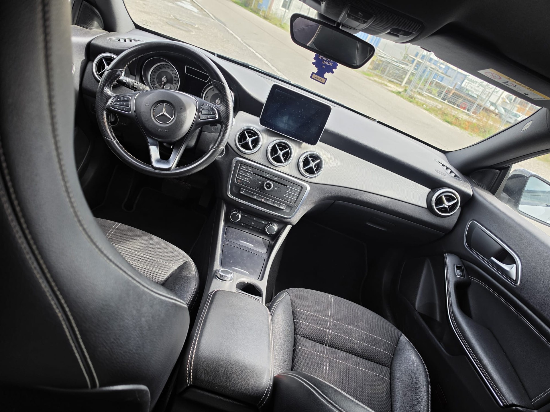 MERCEDES-BENZ CLA 200 CDI AMG Line 4 matic-image-4