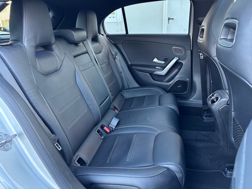 MERCEDES-BENZ A 35 AMG 4Matic Speedshift-image-20