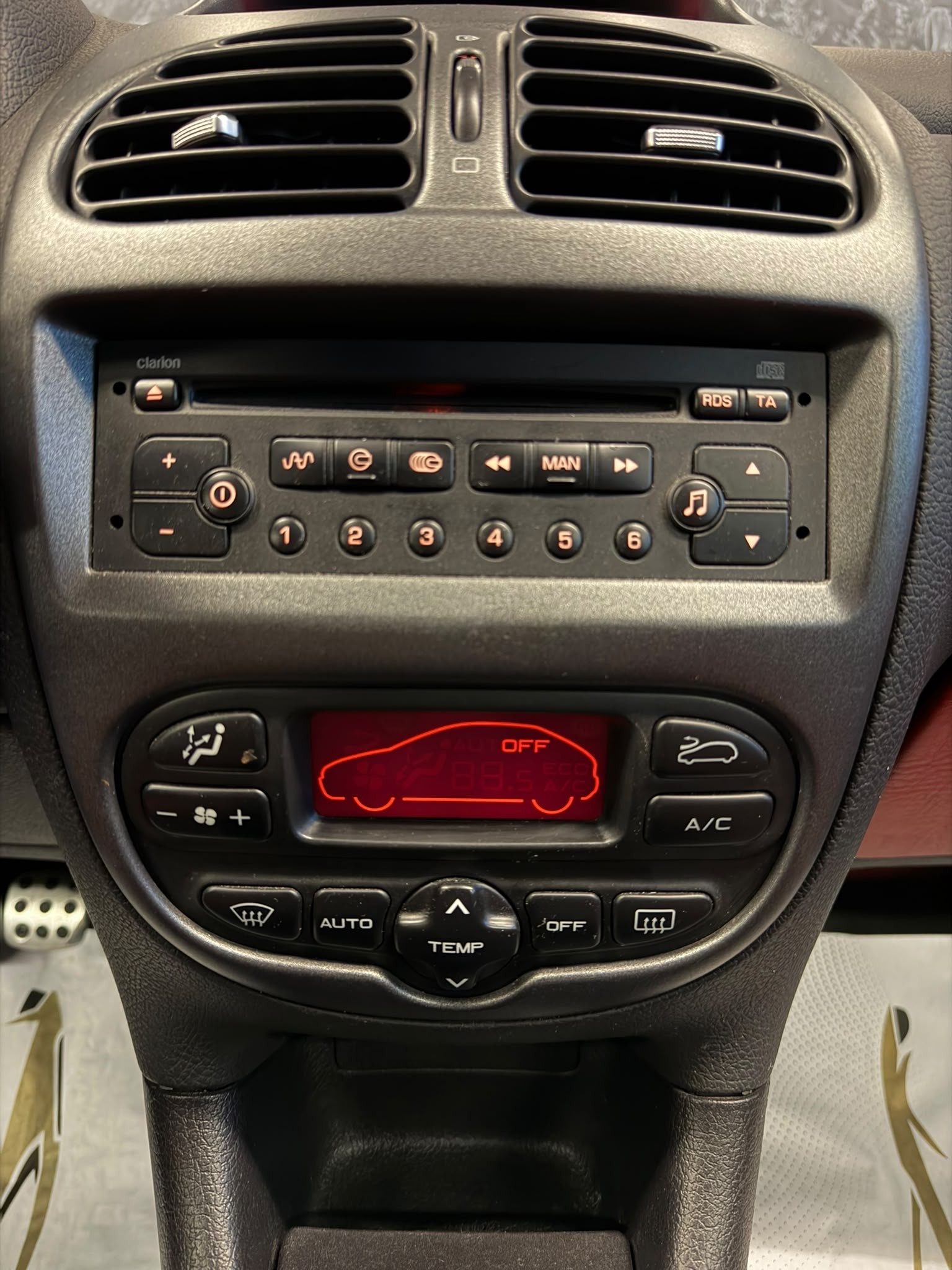 PEUGEOT 206 SW 2.0 16V GTI-image-16