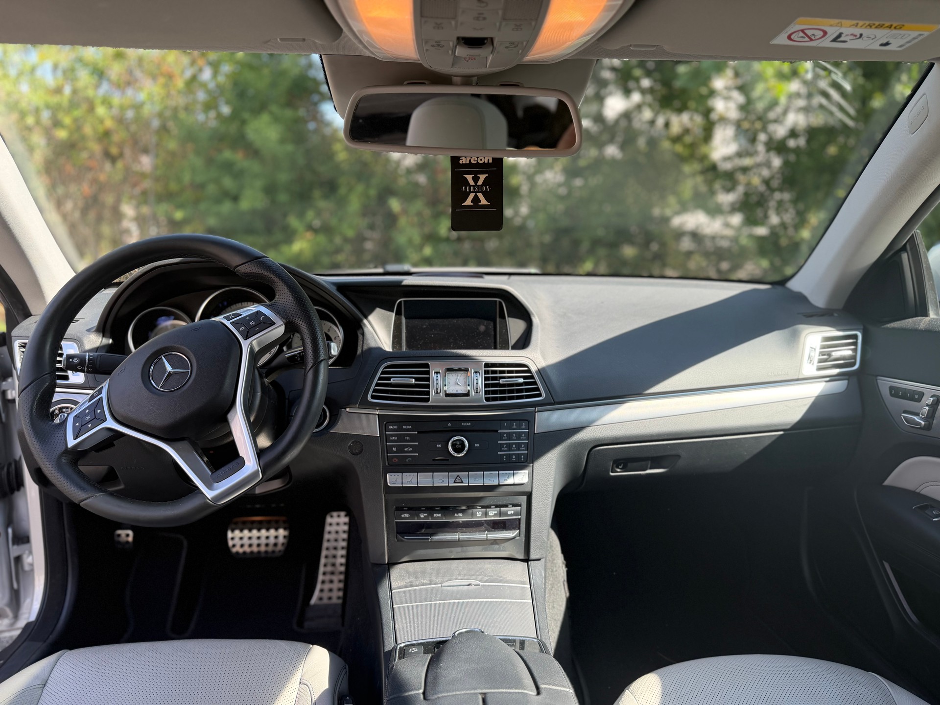 MERCEDES-BENZ E 350 4Matic-image-4