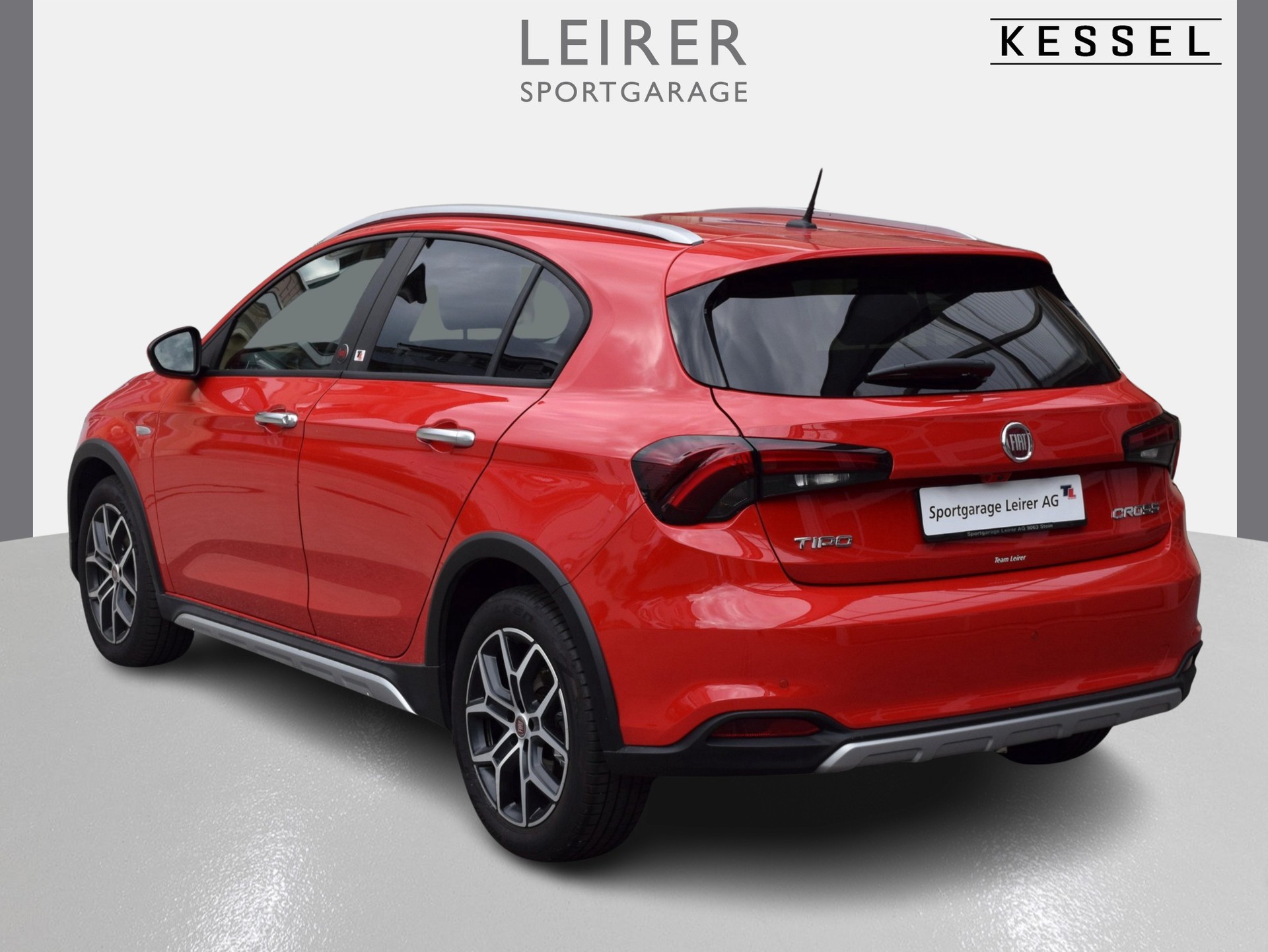 FIAT Tipo 1.6MJ Red-showroom-element-2