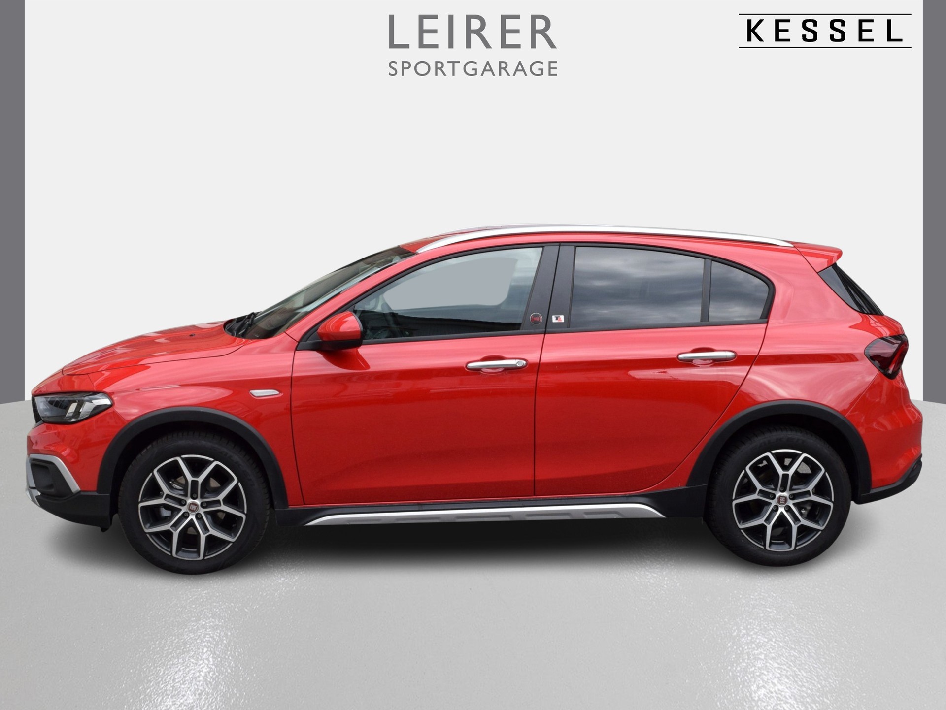 FIAT Tipo 1.6MJ Red-showroom-element-1