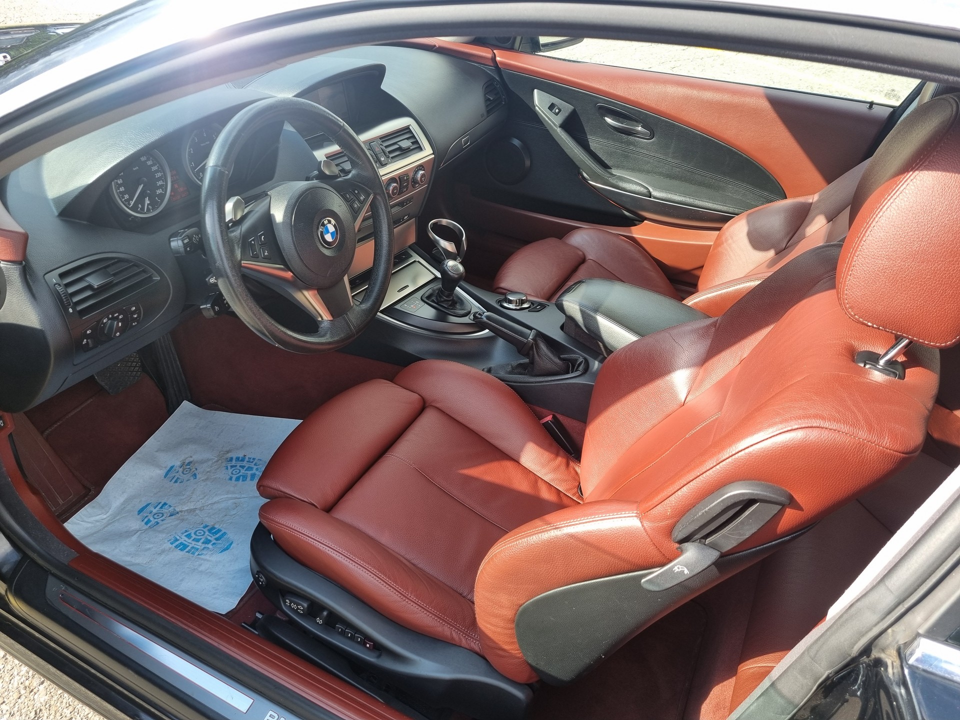 BMW 630i-image-12