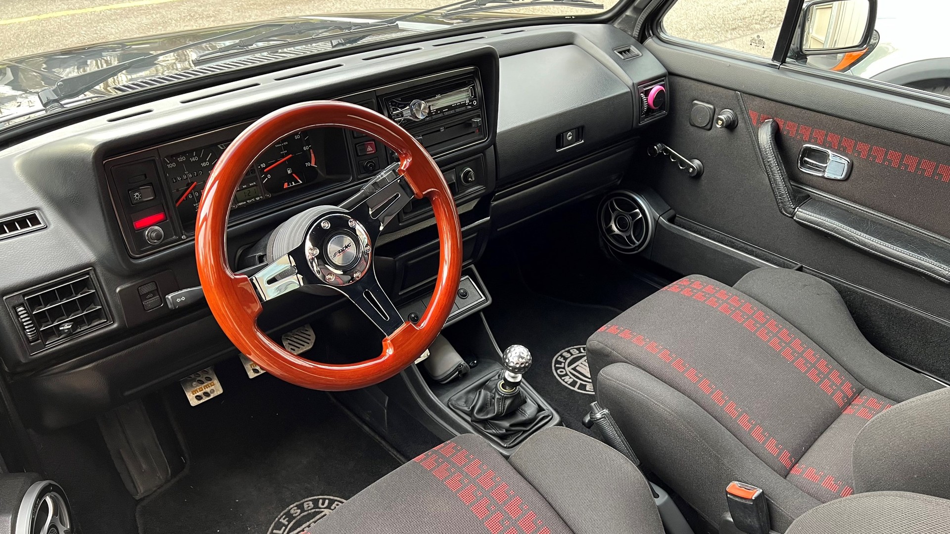 VW Golf Cabrio 1800 Sport-Line-image-1