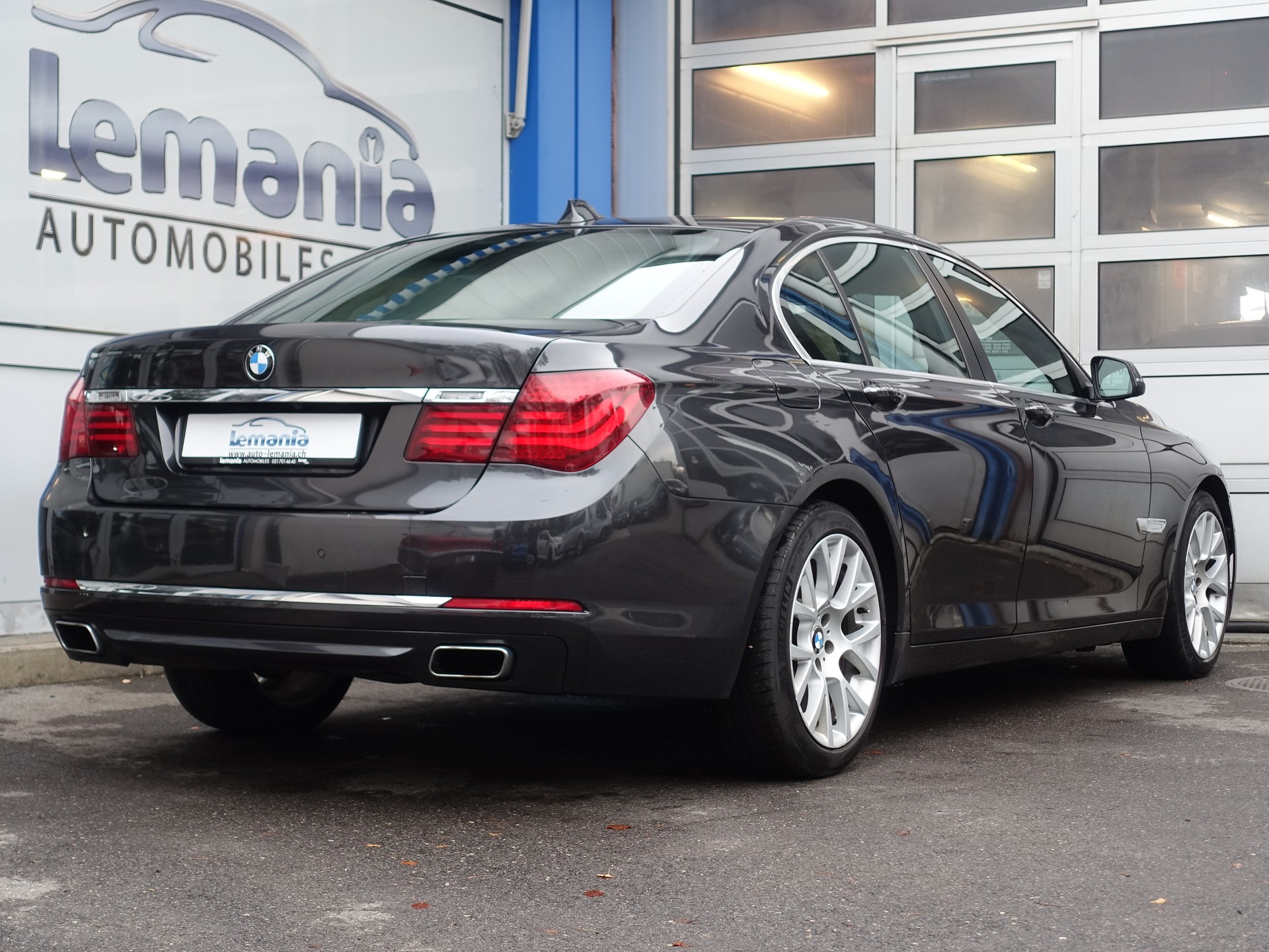 BMW 740d xDrive-image-3