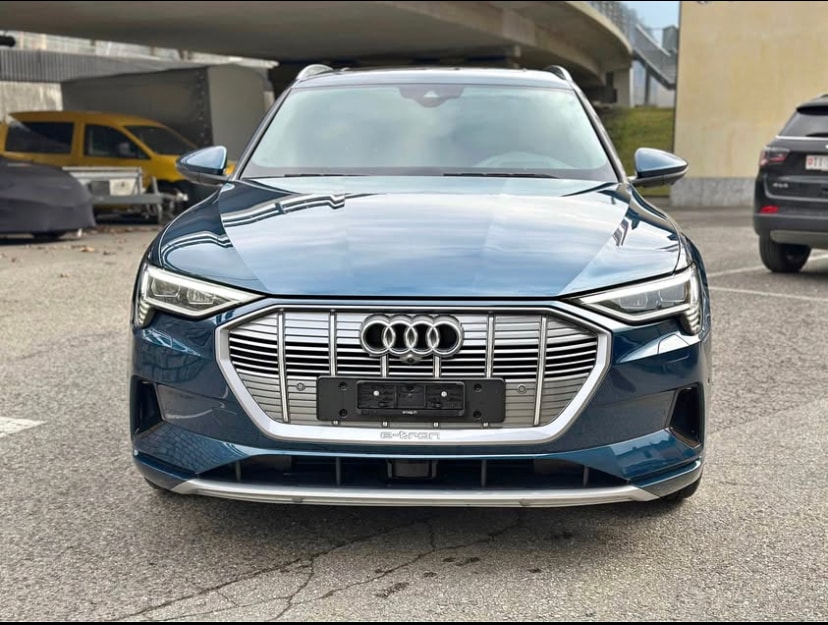 AUDI e-tron 55 quattro-image-5