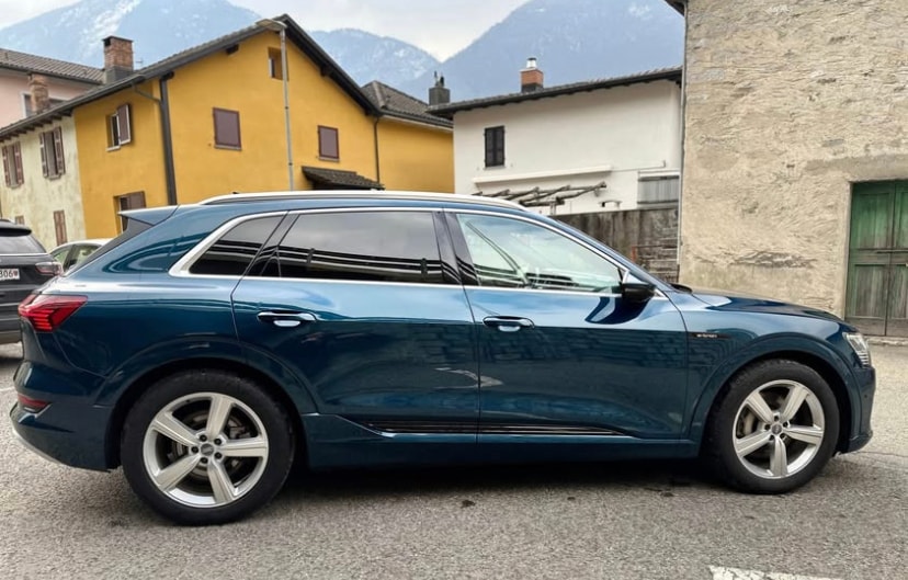 AUDI e-tron 55 quattro-image-2