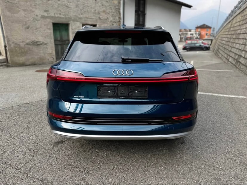 AUDI e-tron 55 quattro-image-4