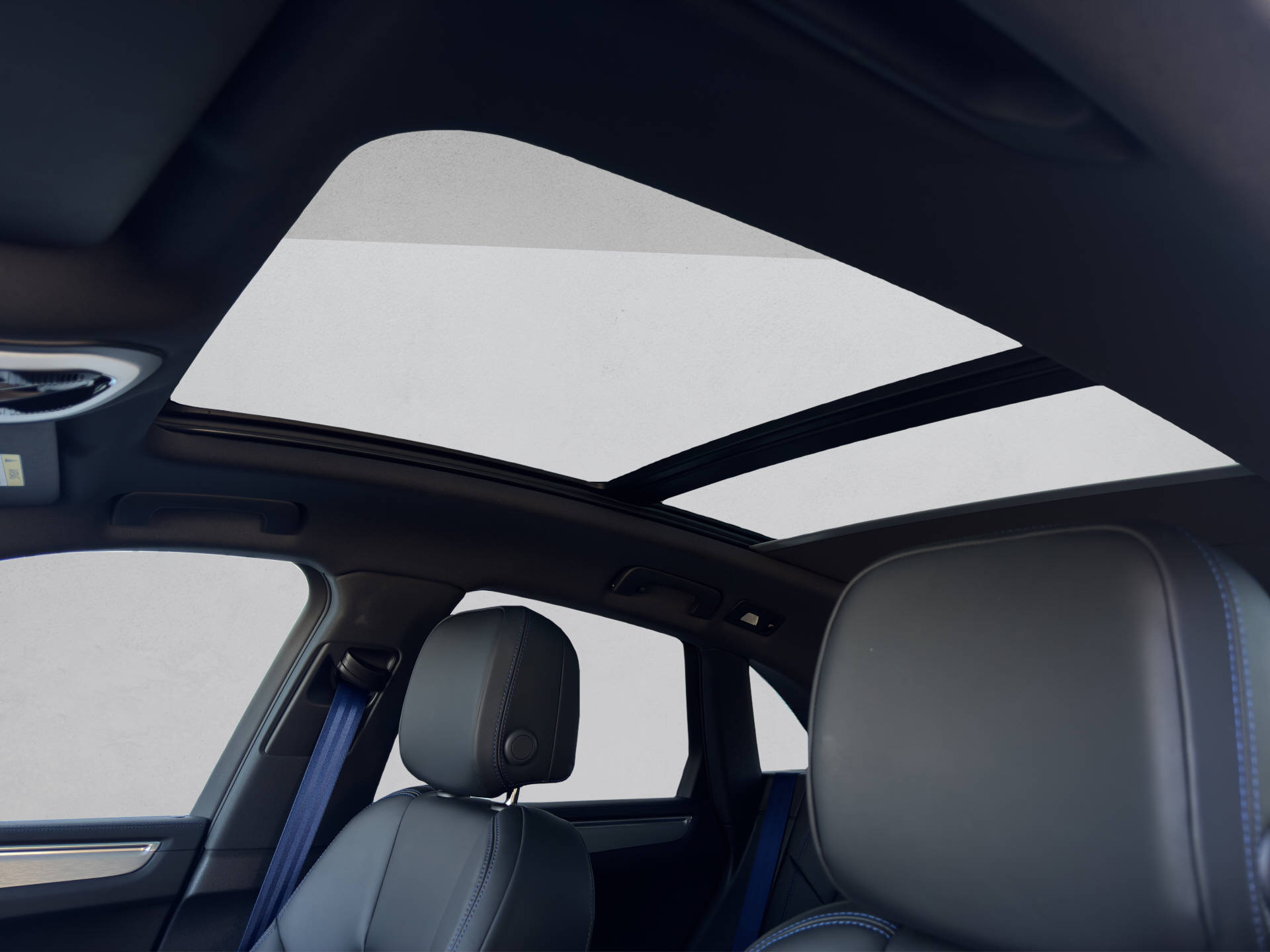 PORSCHE Macan-image-13