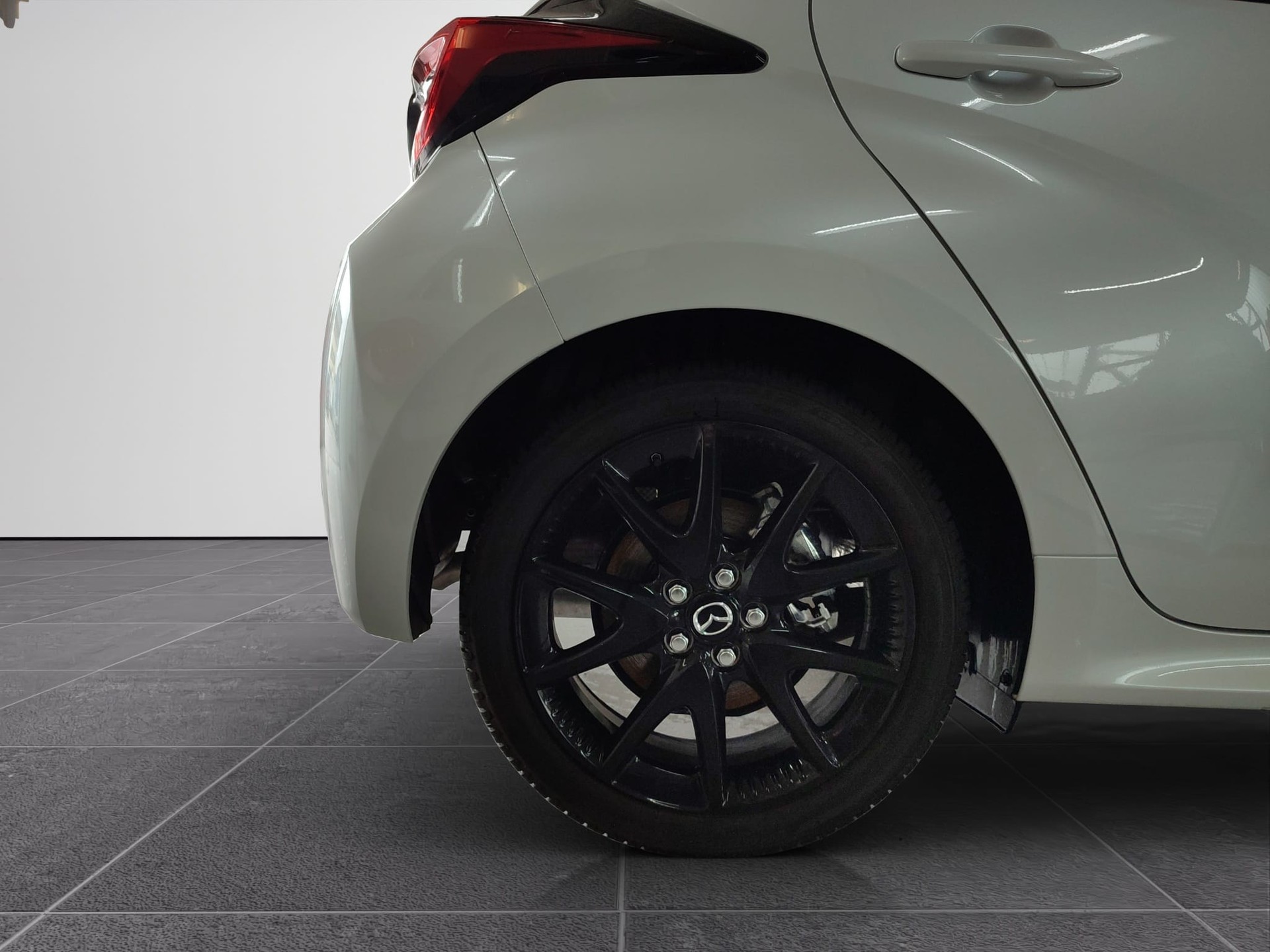 MAZDA 2 Hybrid Homura-image-4